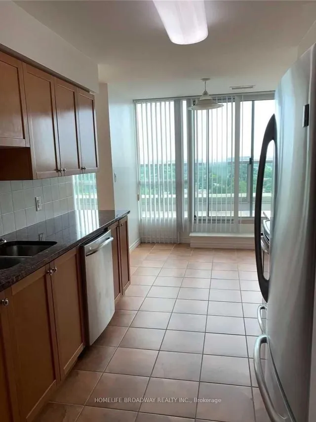 68 Grangeway Ave #2010, Toronto 4