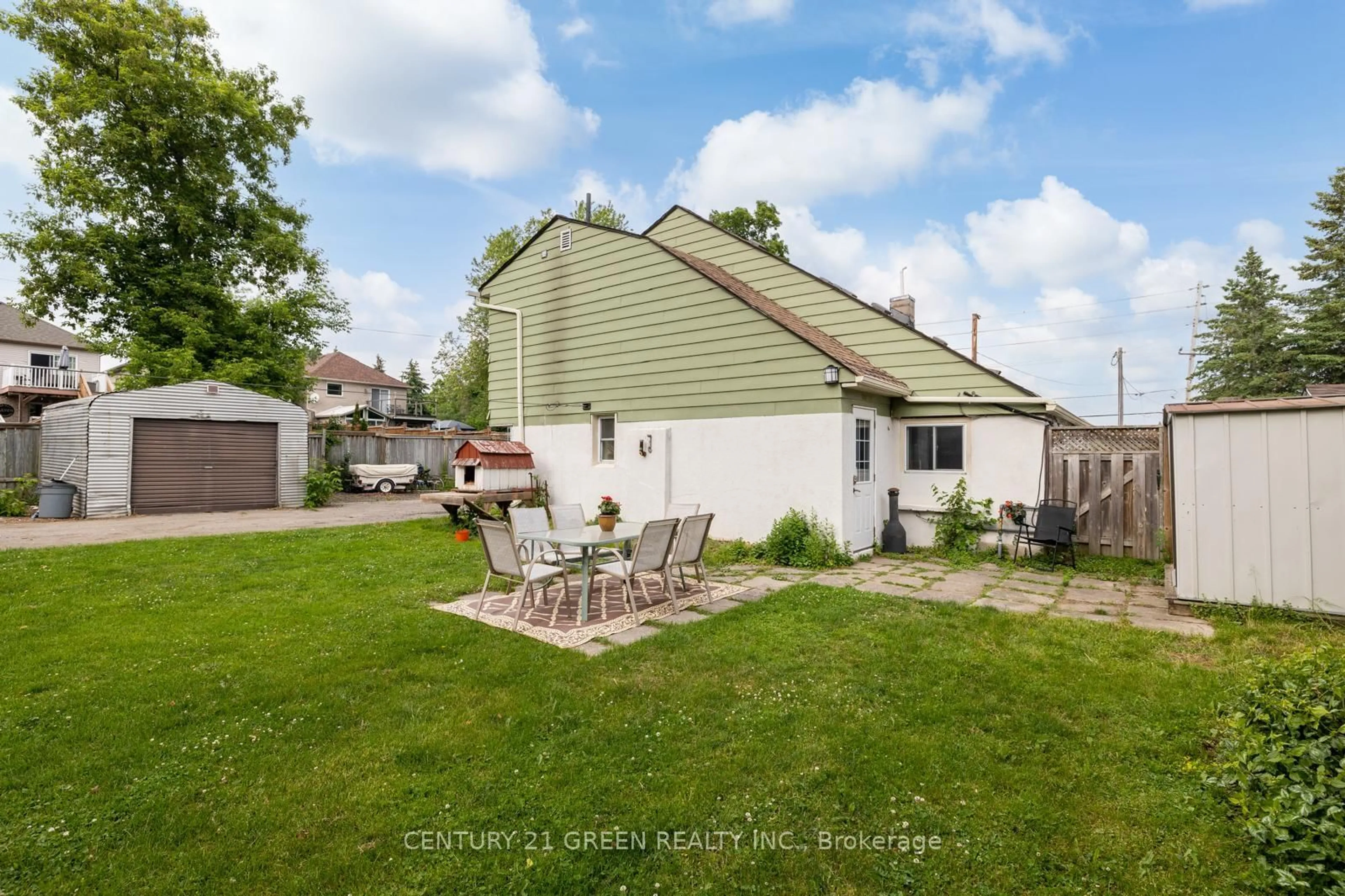 Patio, street for 3012 Courtice Rd, Clarington Ontario L1E 2H8