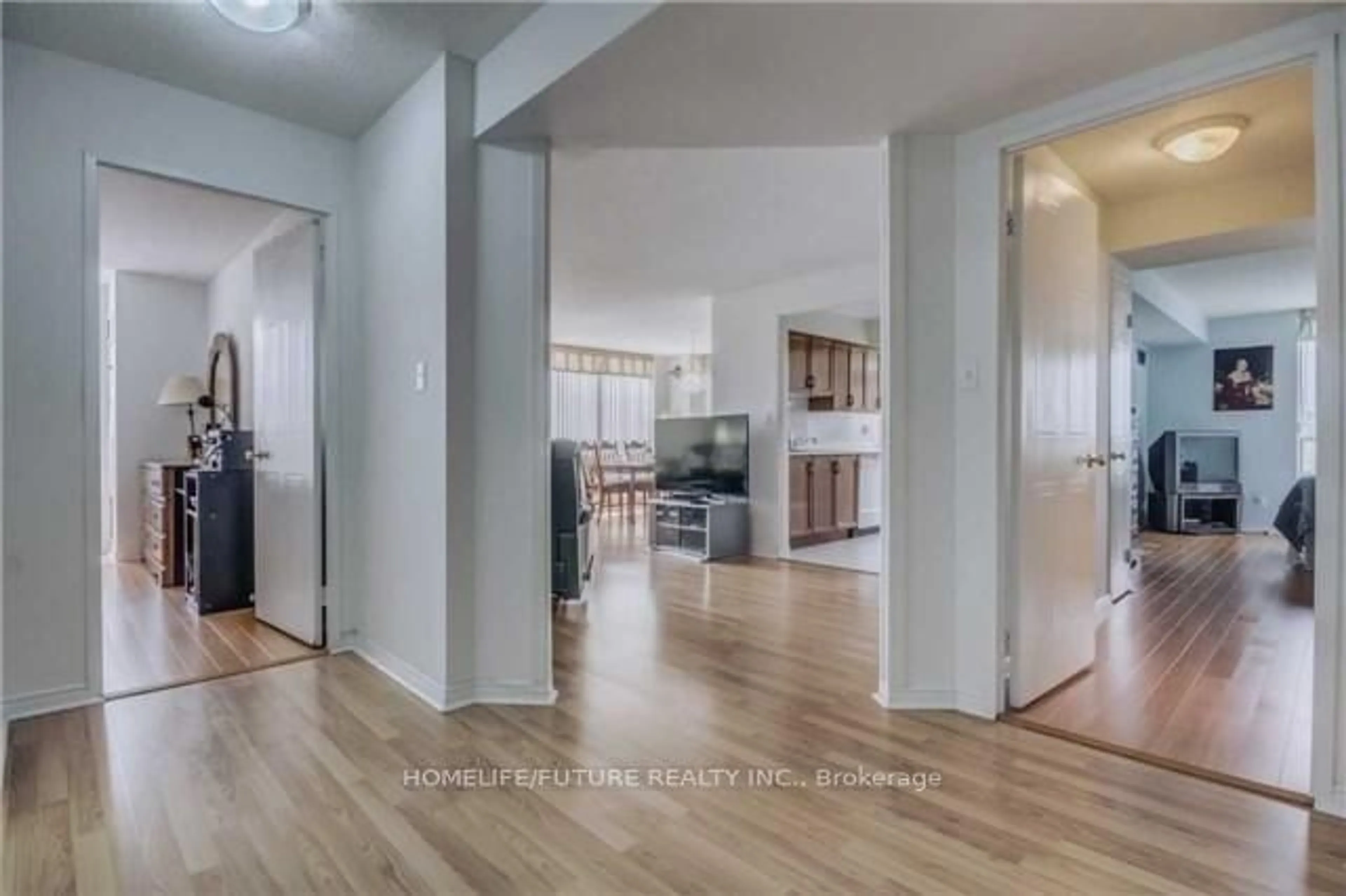 Indoor entryway for 480 Mclevin Ave #614, Toronto Ontario M1B 5N9