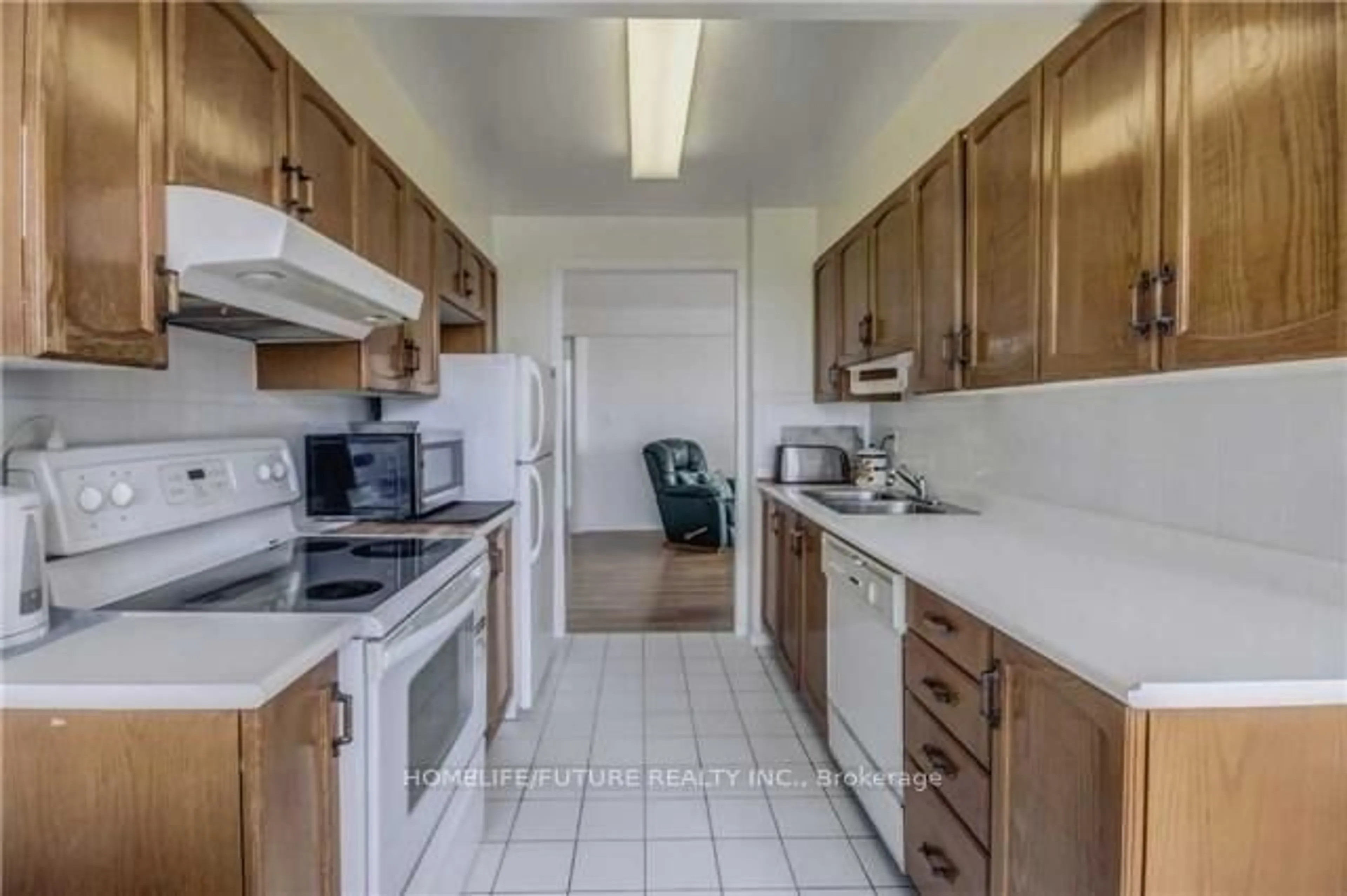 Standard kitchen, unknown for 480 Mclevin Ave #614, Toronto Ontario M1B 5N9
