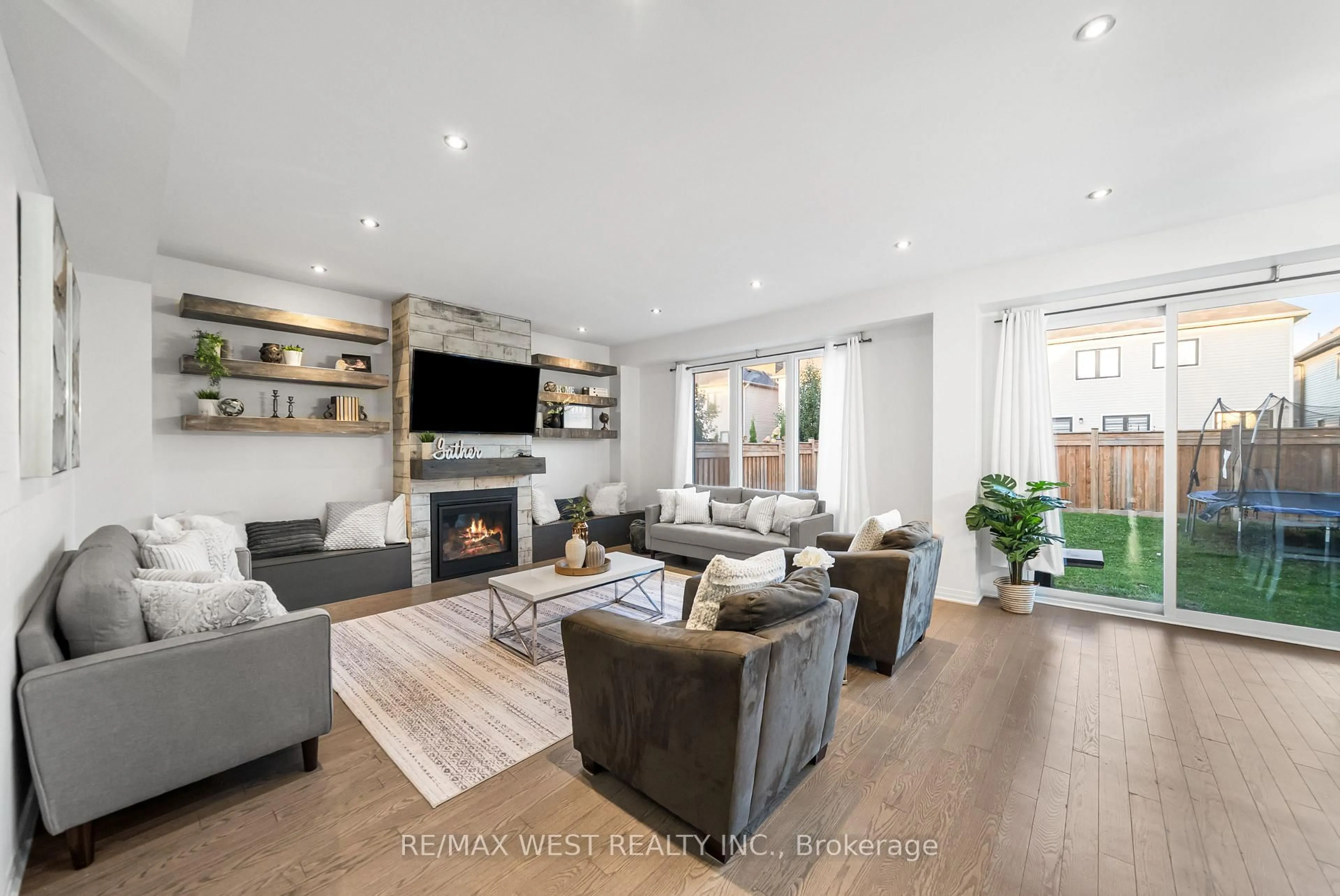 Living room with furniture, unknown for 15 Larkin Lane, Clarington Ontario L1C 4A7