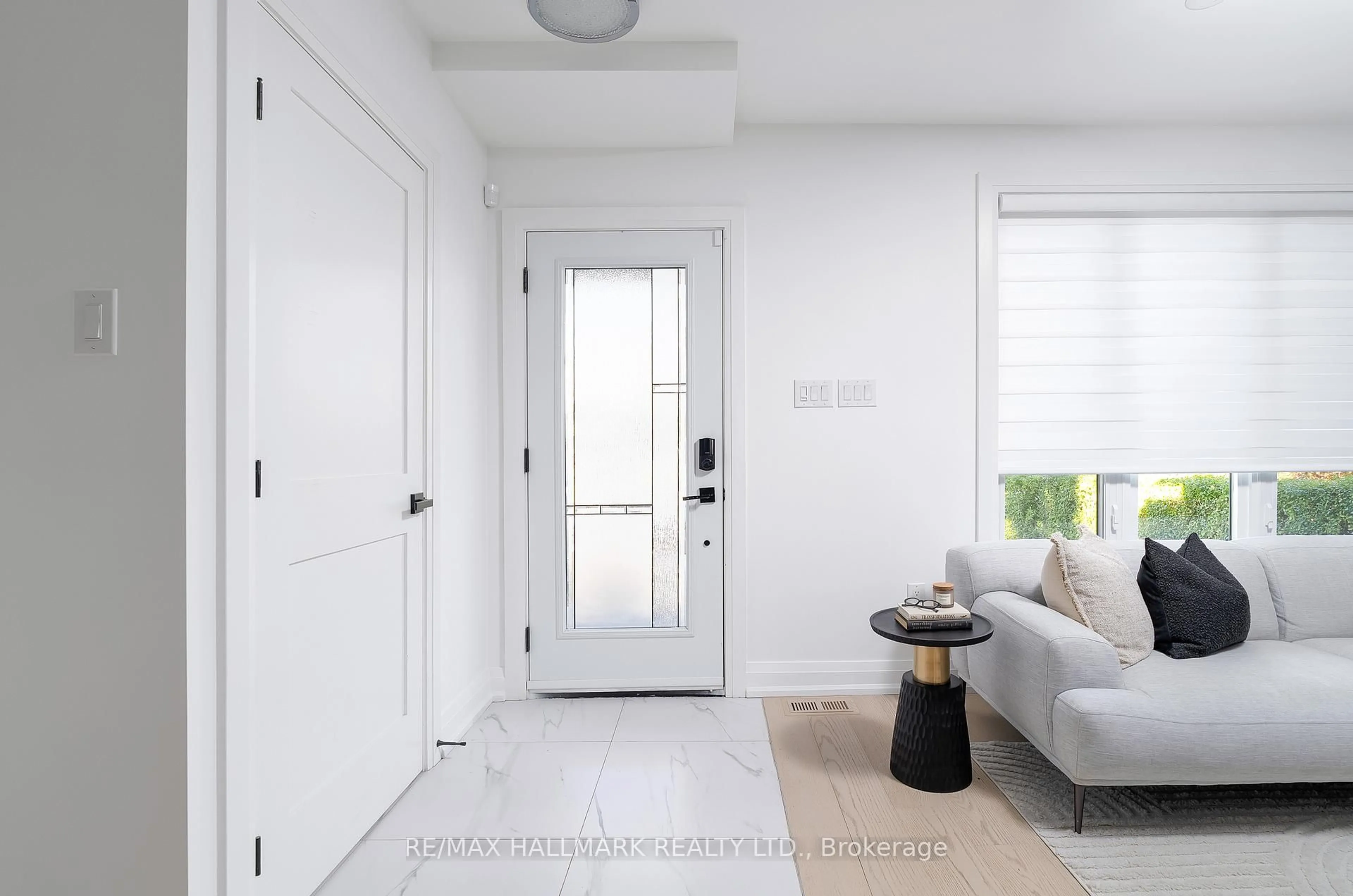 Indoor entryway for 3 Thyra Ave, Toronto Ontario M4C 5G4