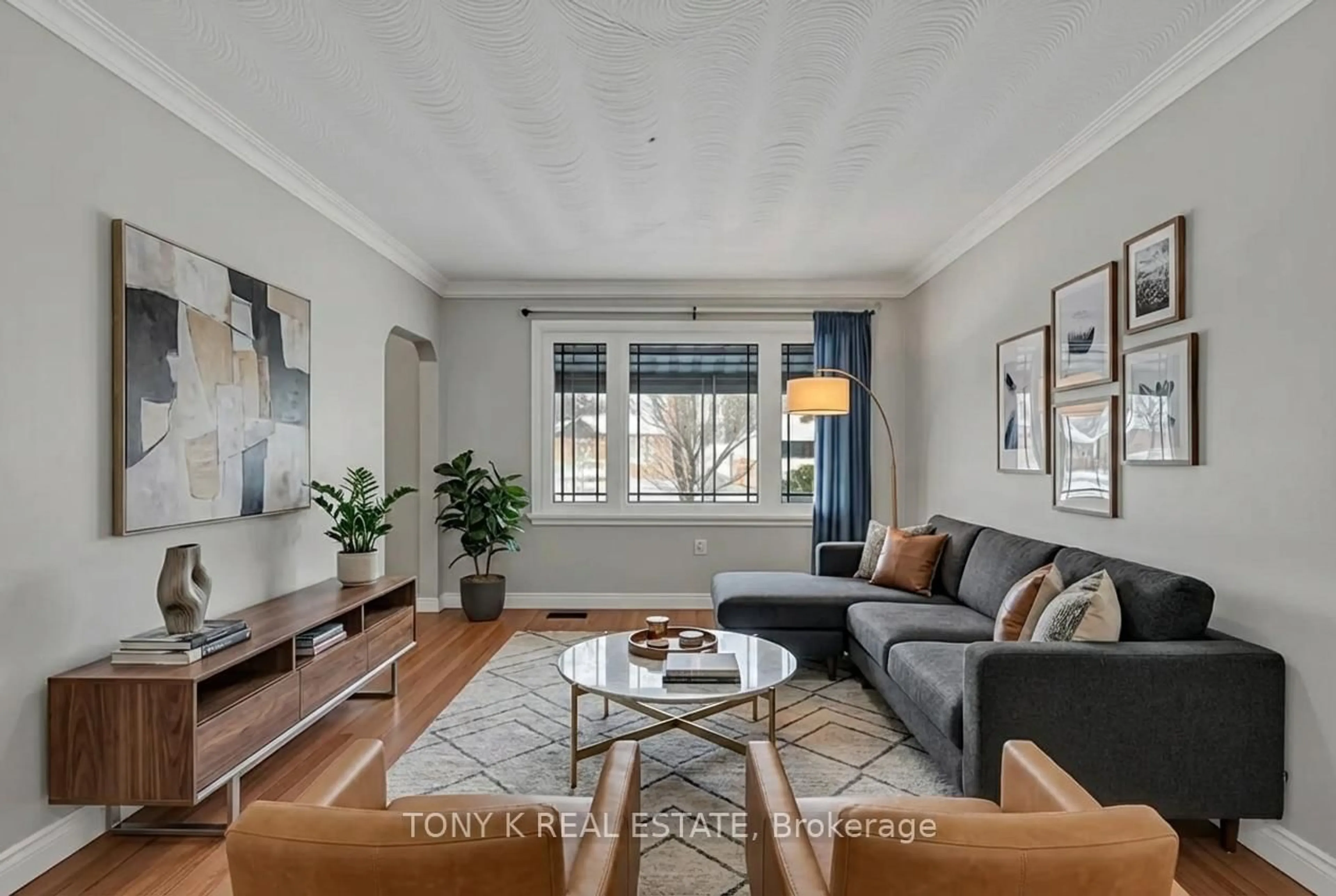 Living room with furniture, unknown for 55 Roebuck Dr, Toronto Ontario M1K 2H6