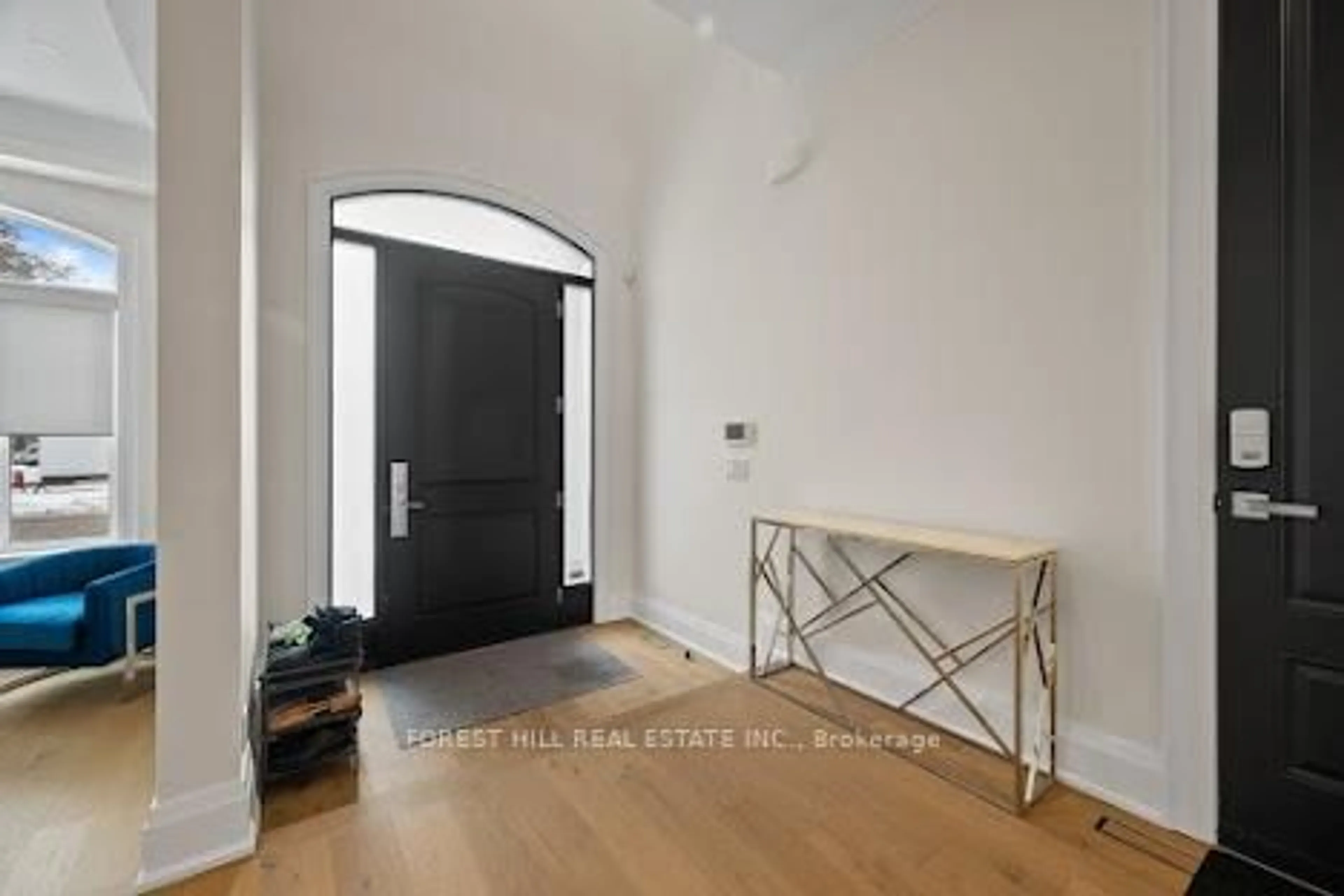 Indoor entryway for 2540 St Clair Ave, Toronto Ontario M4B 1M1