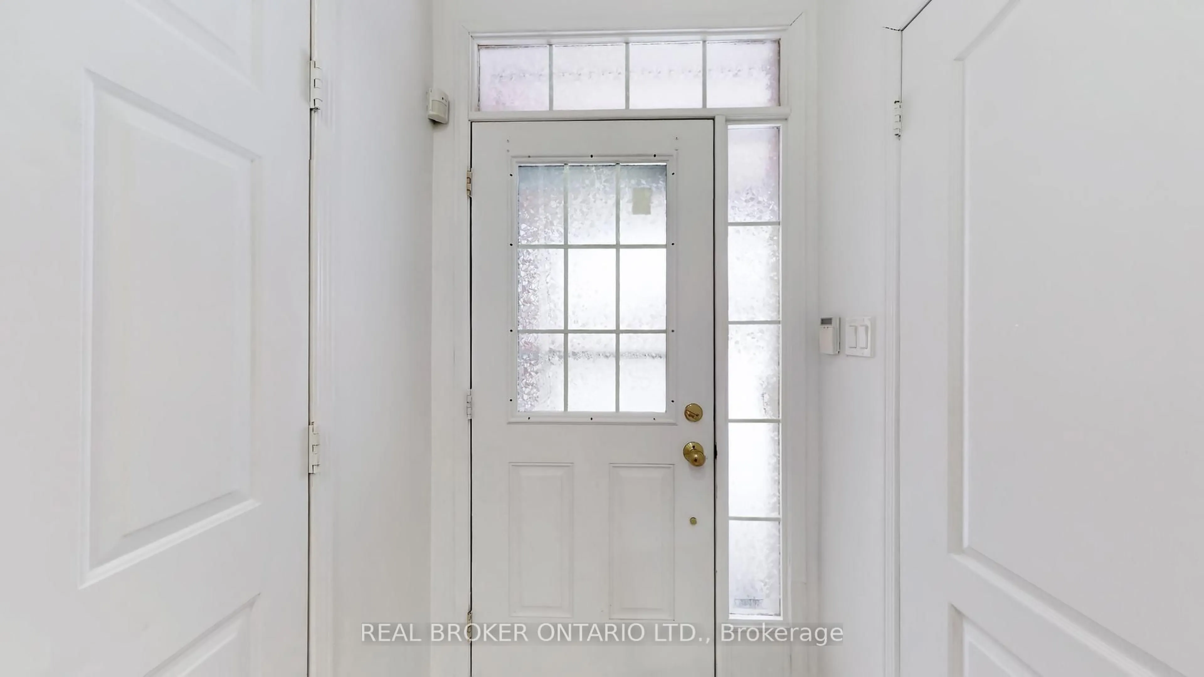 Indoor entryway for 51 Unsworth Cres, Ajax Ontario L1T 4X3