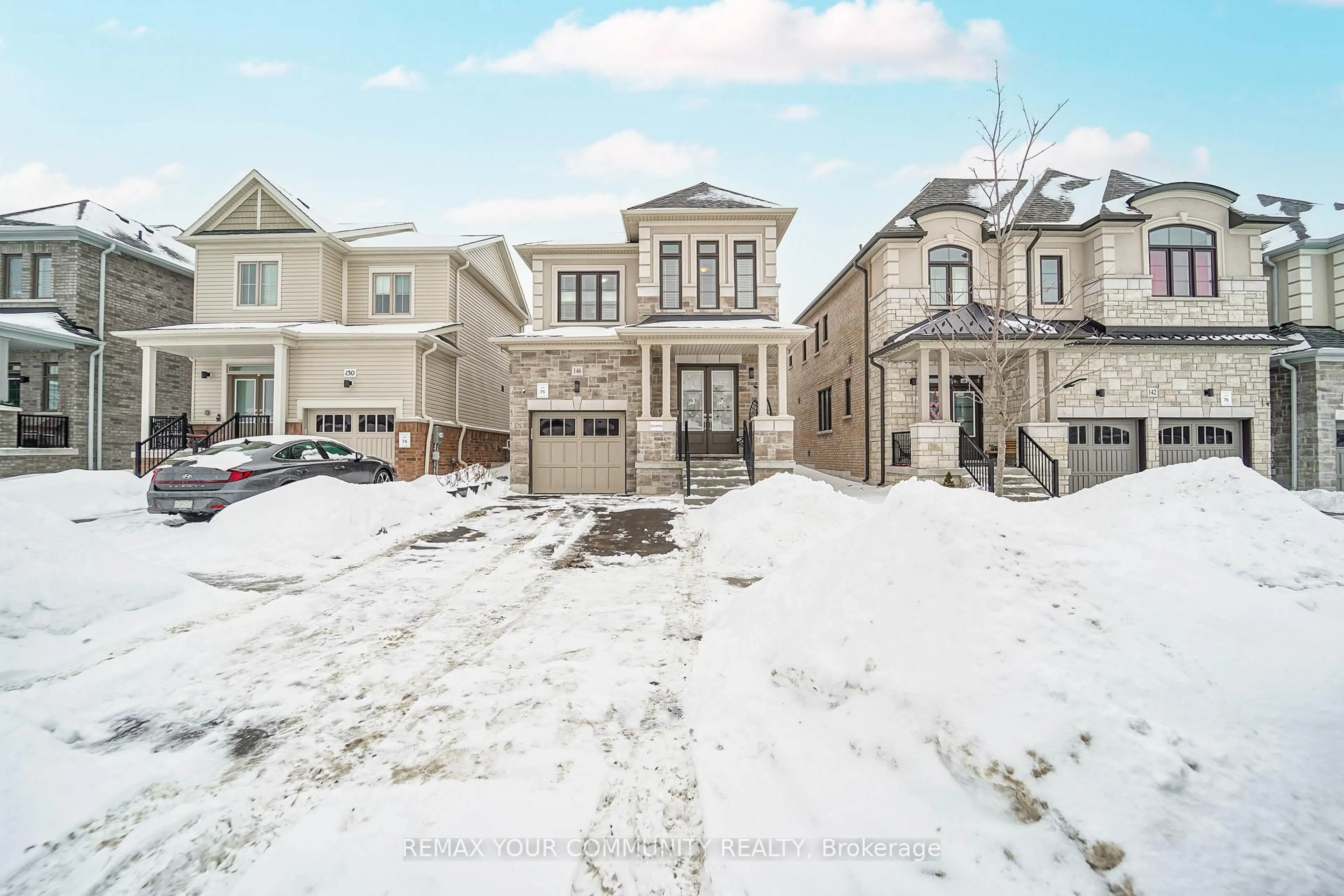 A pic from outside/outdoor area/front of a property/back of a property/a pic from drone, street for 146 Flood Ave, Clarington Ontario L1B 0W6