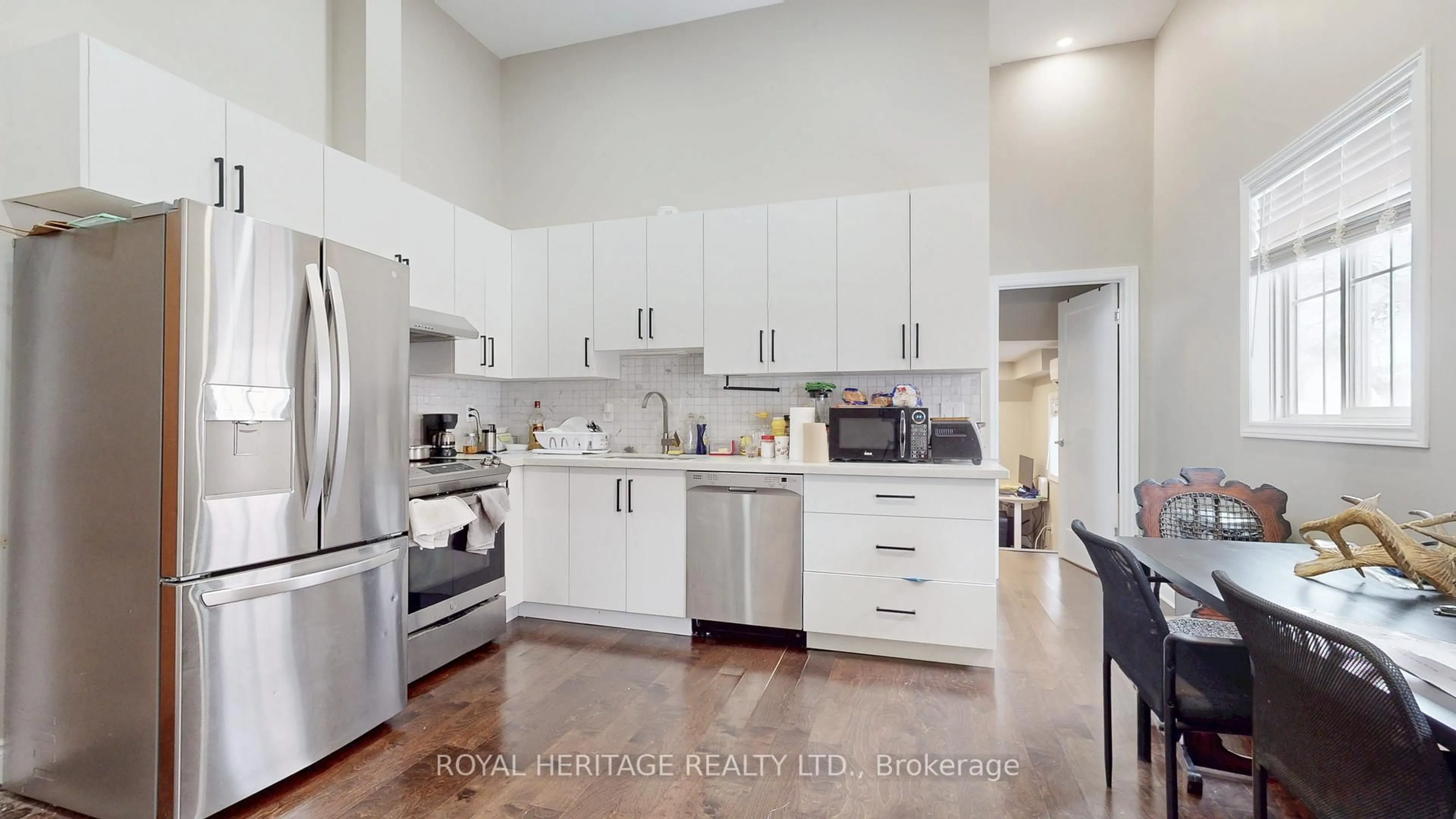 Open concept kitchen, unknown for 100 Cromwell Ave, Oshawa Ontario L1J 4T6