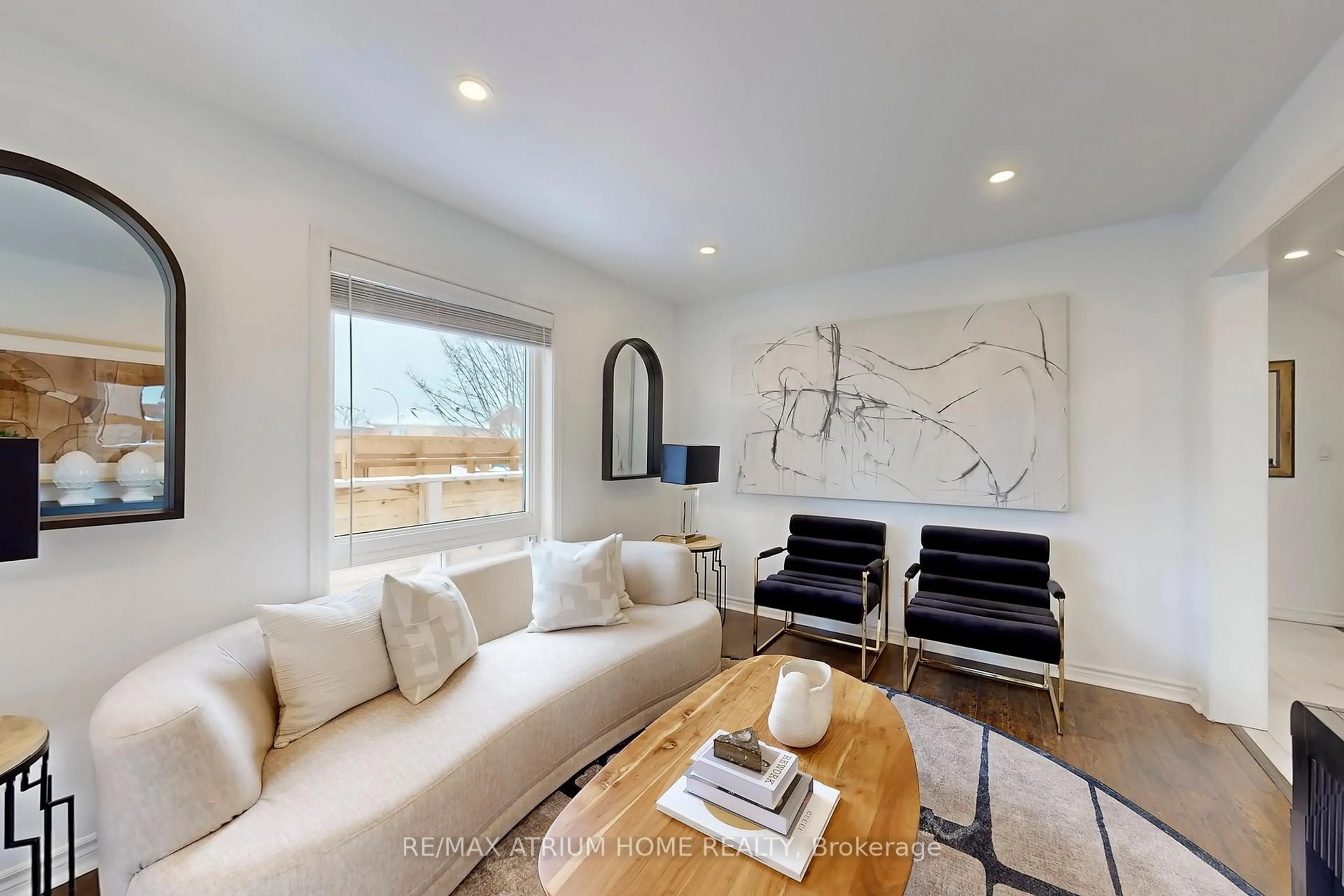 Living room with furniture, unknown for 24 Castle Green Dr, Whitby Ontario L1R 2P9