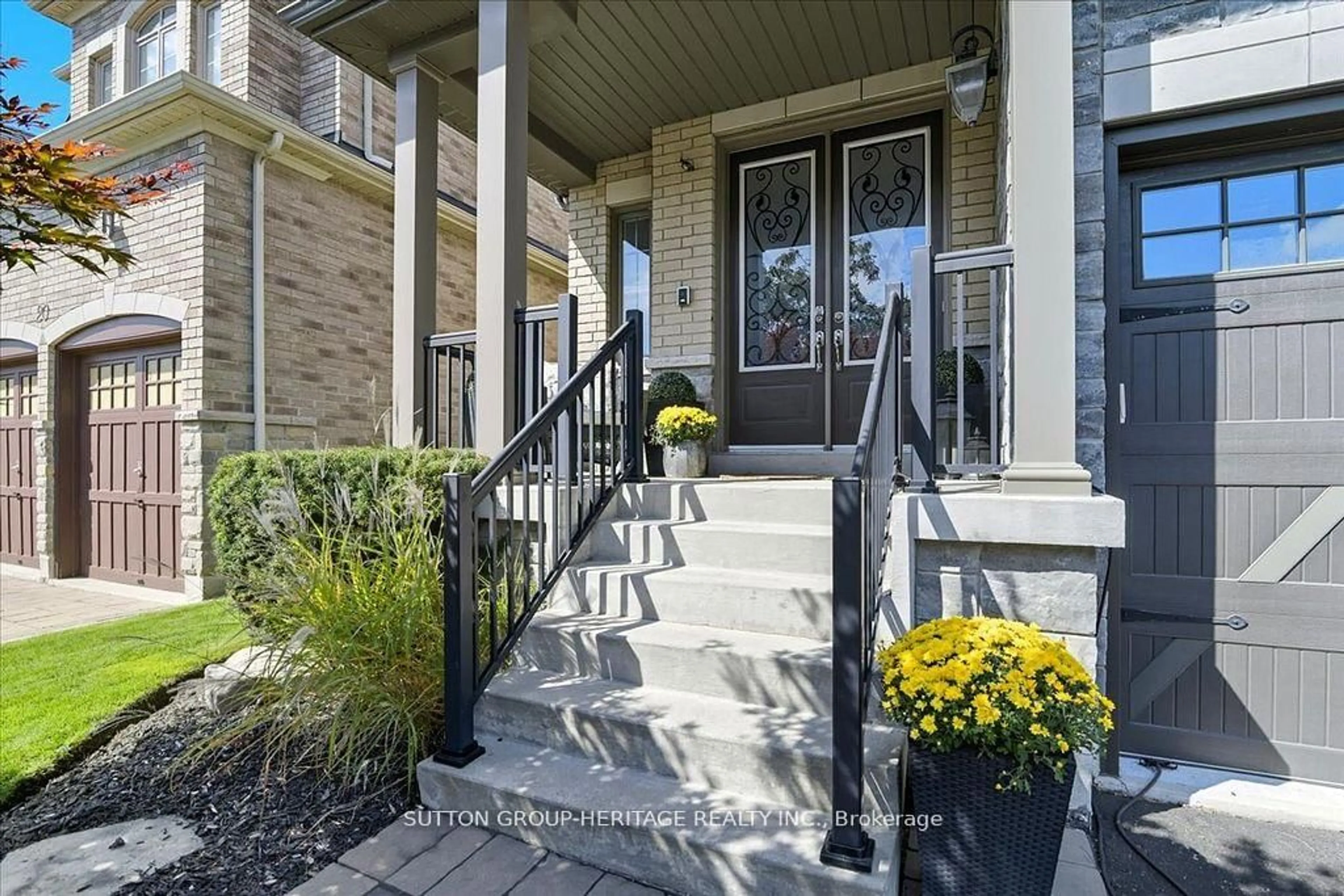 Unknown for 22 Glengowan St, Whitby Ontario L1R 0K9