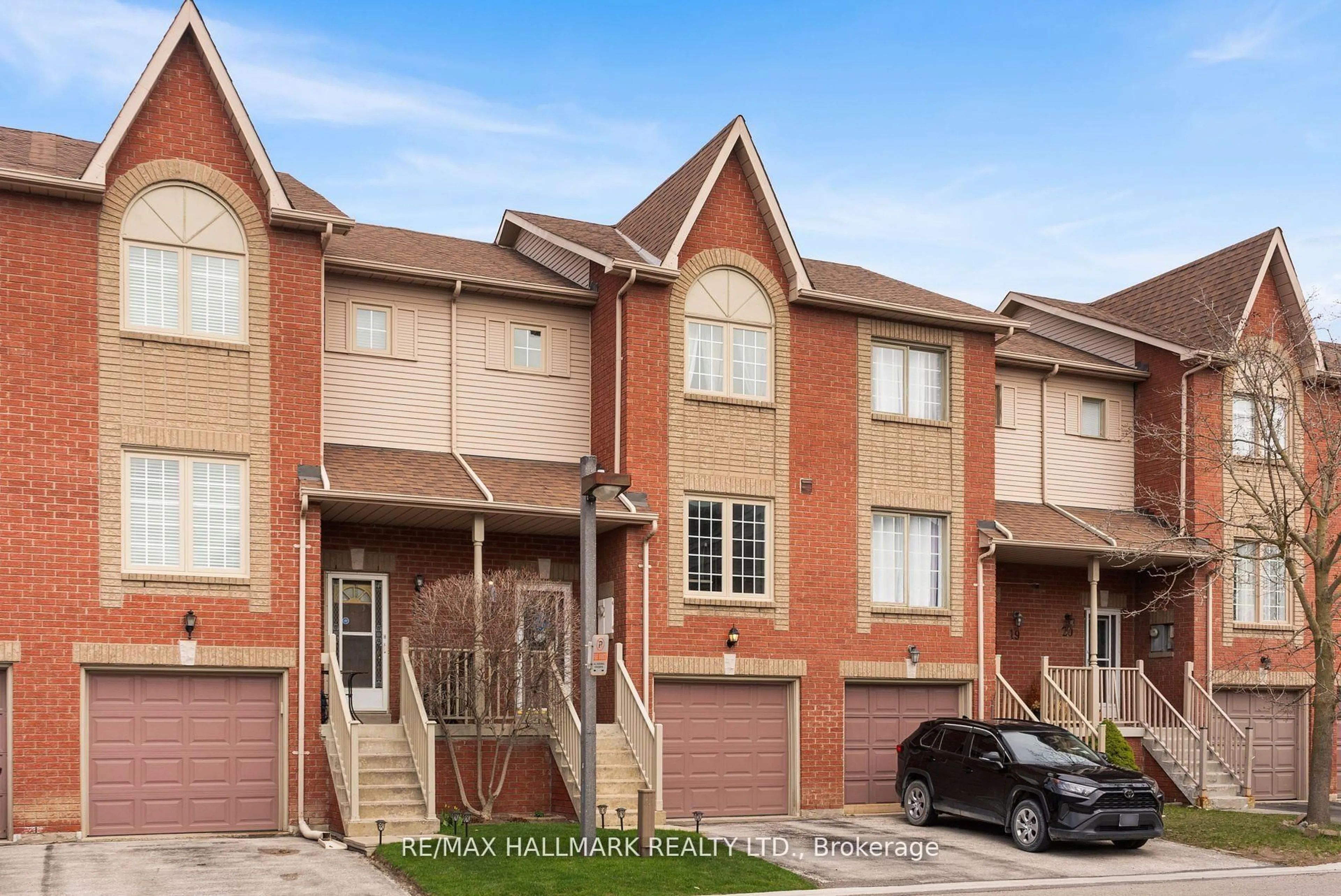 Home with brick exterior material, street for 1867 Kingston Rd #18, Pickering Ontario L1V 1C9
