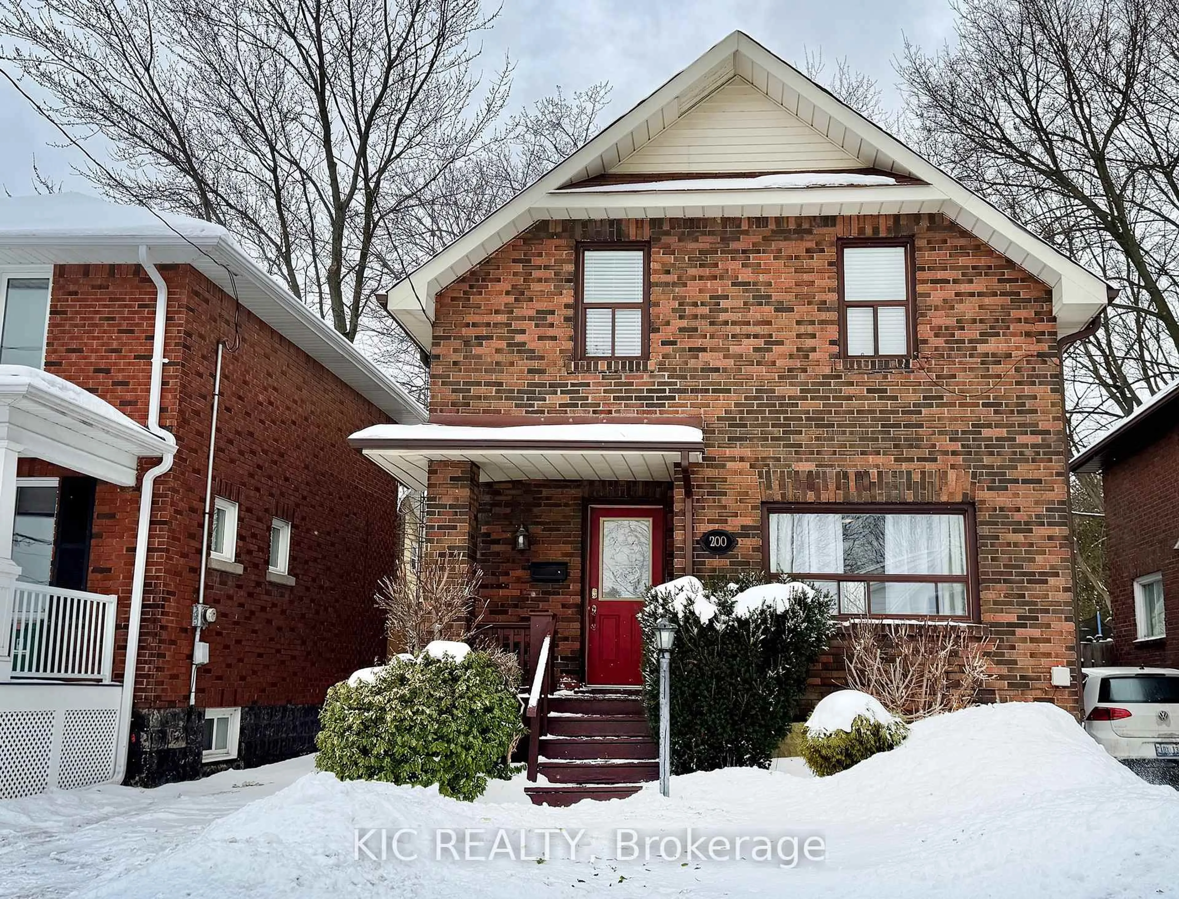 Home with brick exterior material, street for 200 Oshawa Blvd, Oshawa Ontario L1G 5S9