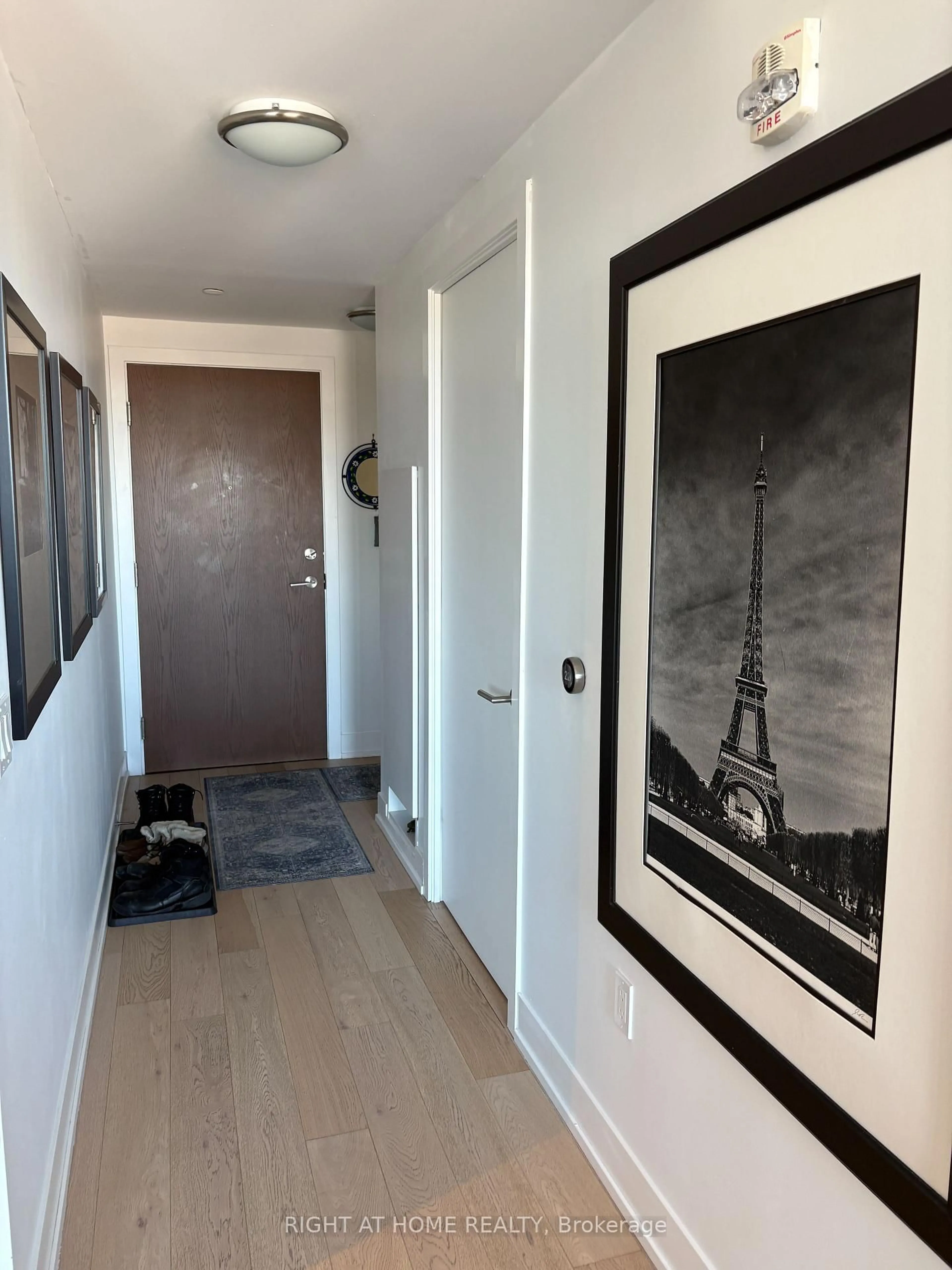 Indoor entryway for 1331 Queen St #9, Toronto Ontario M3B 0A1