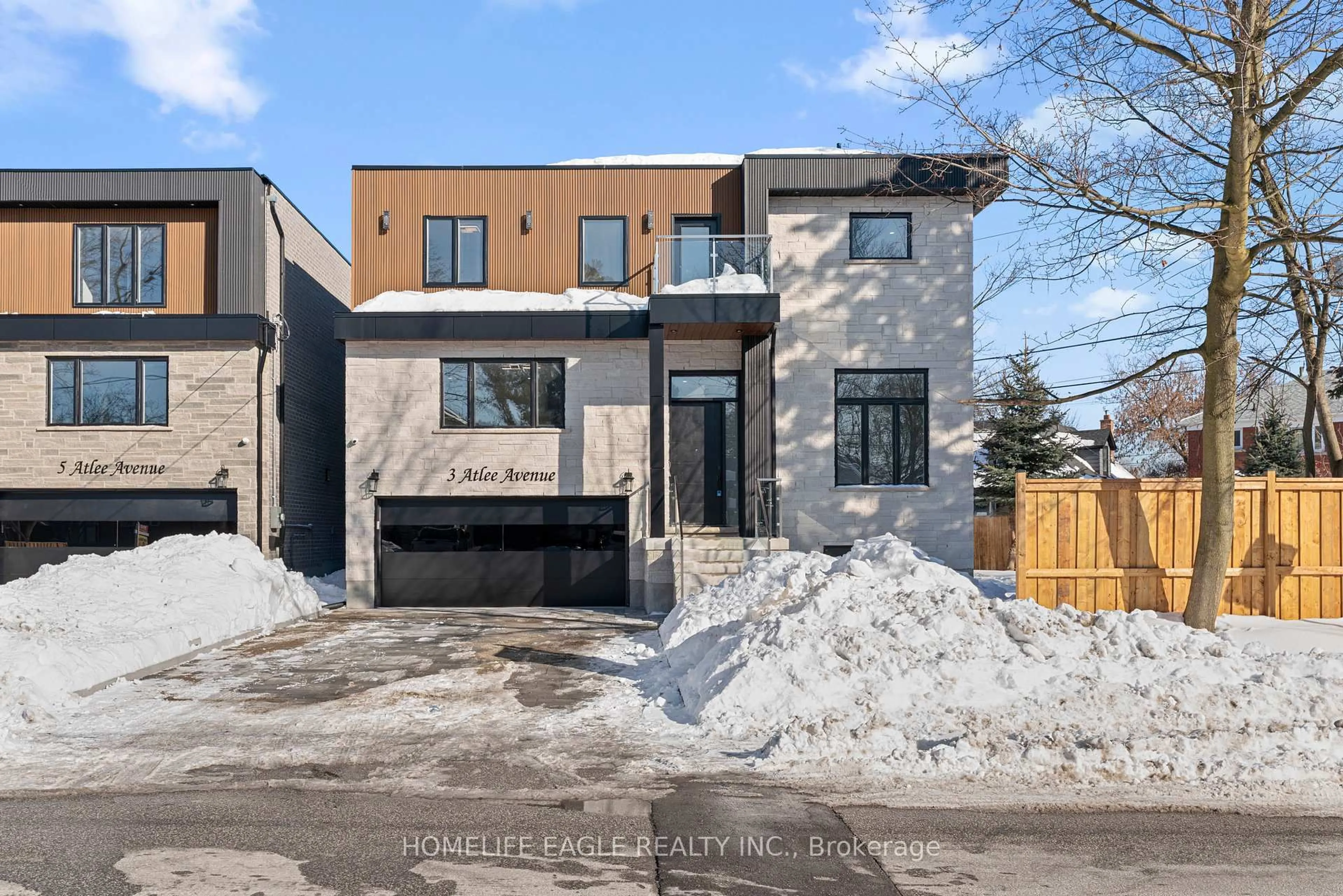 Home with brick exterior material, street for 3 Atlee Ave, Toronto Ontario M1N 3Z4