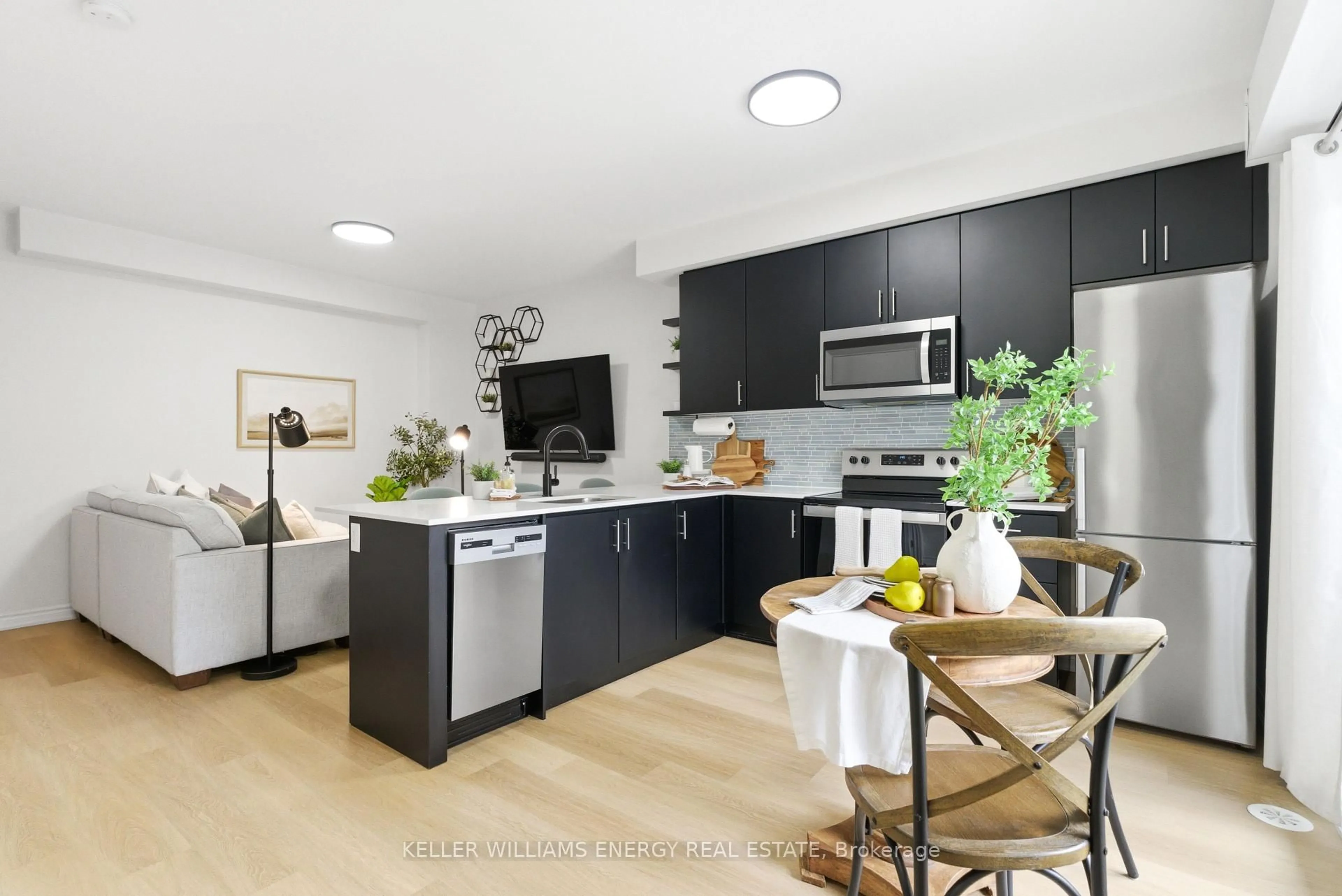 Open concept kitchen, unknown for 475 Beresford Path #7, Oshawa Ontario L1H 0B2