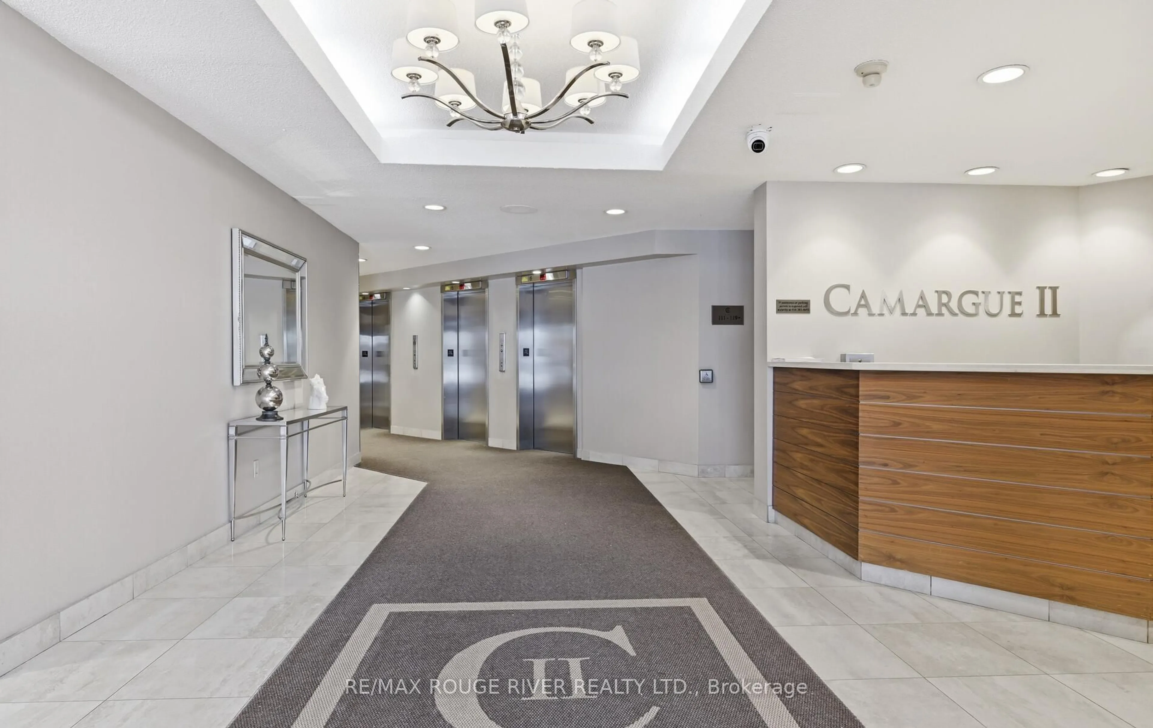 Indoor foyer for 20 Dean Park Rd #413, Toronto Ontario M1B 3G9