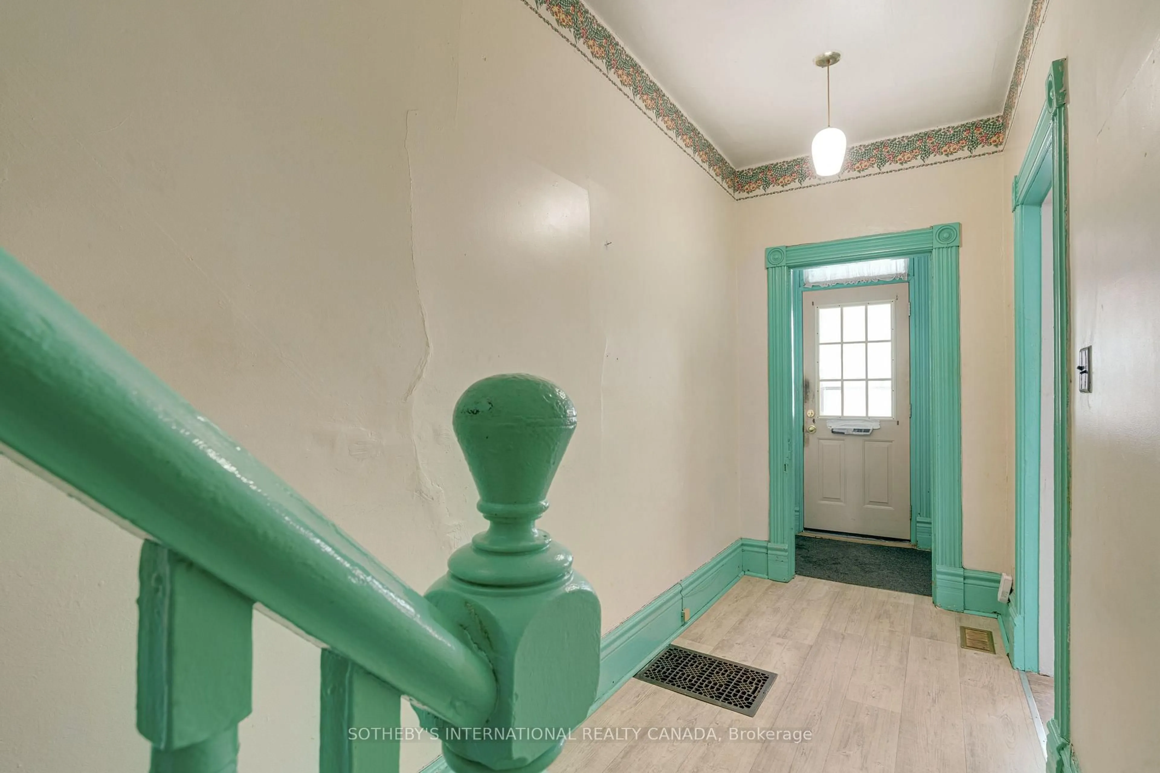 Indoor foyer for 364 Logan Ave, Toronto Ontario M4M 2N7