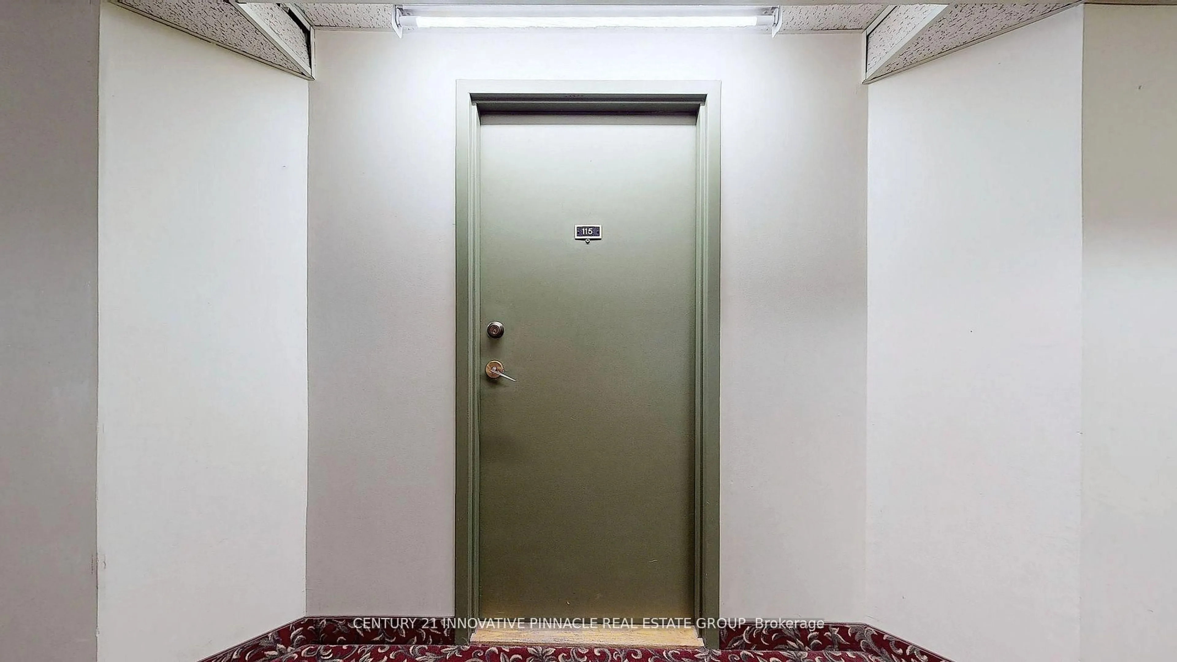 Indoor foyer for 1703 Mccowan Rd #115, Toronto Ontario M1S 4L1