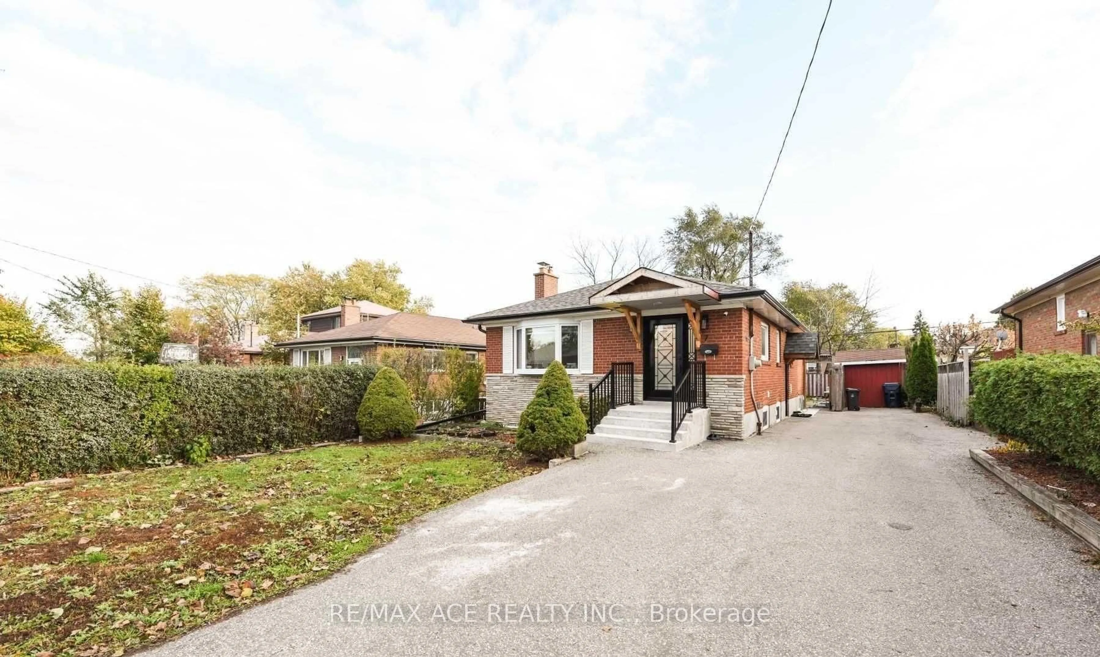 Home with brick exterior material, street for 7 Ellie Dr, Toronto Ontario M1G 2G8