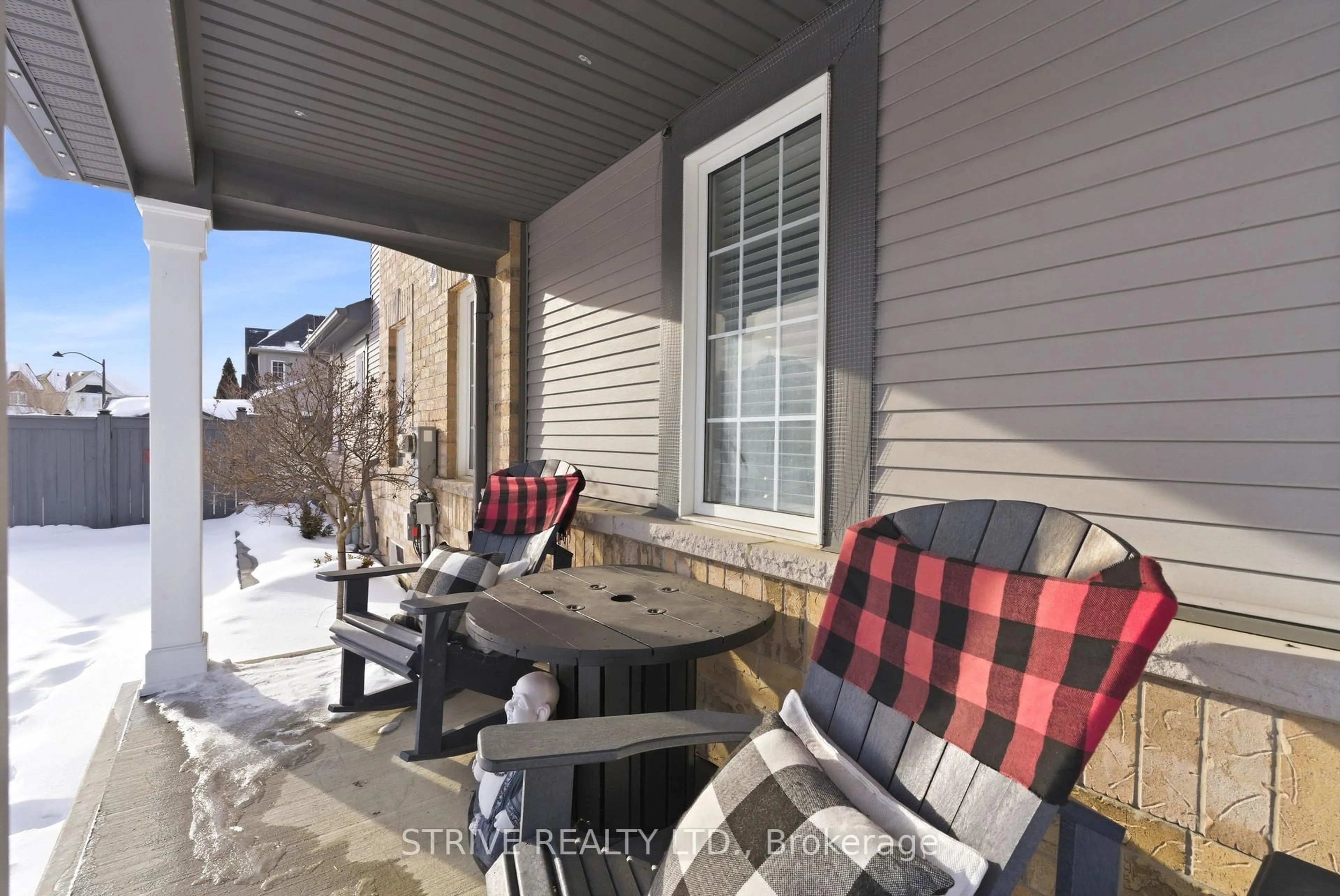 Patio, street for 54 Allworth Cres, Clarington Ontario L1C 0B3