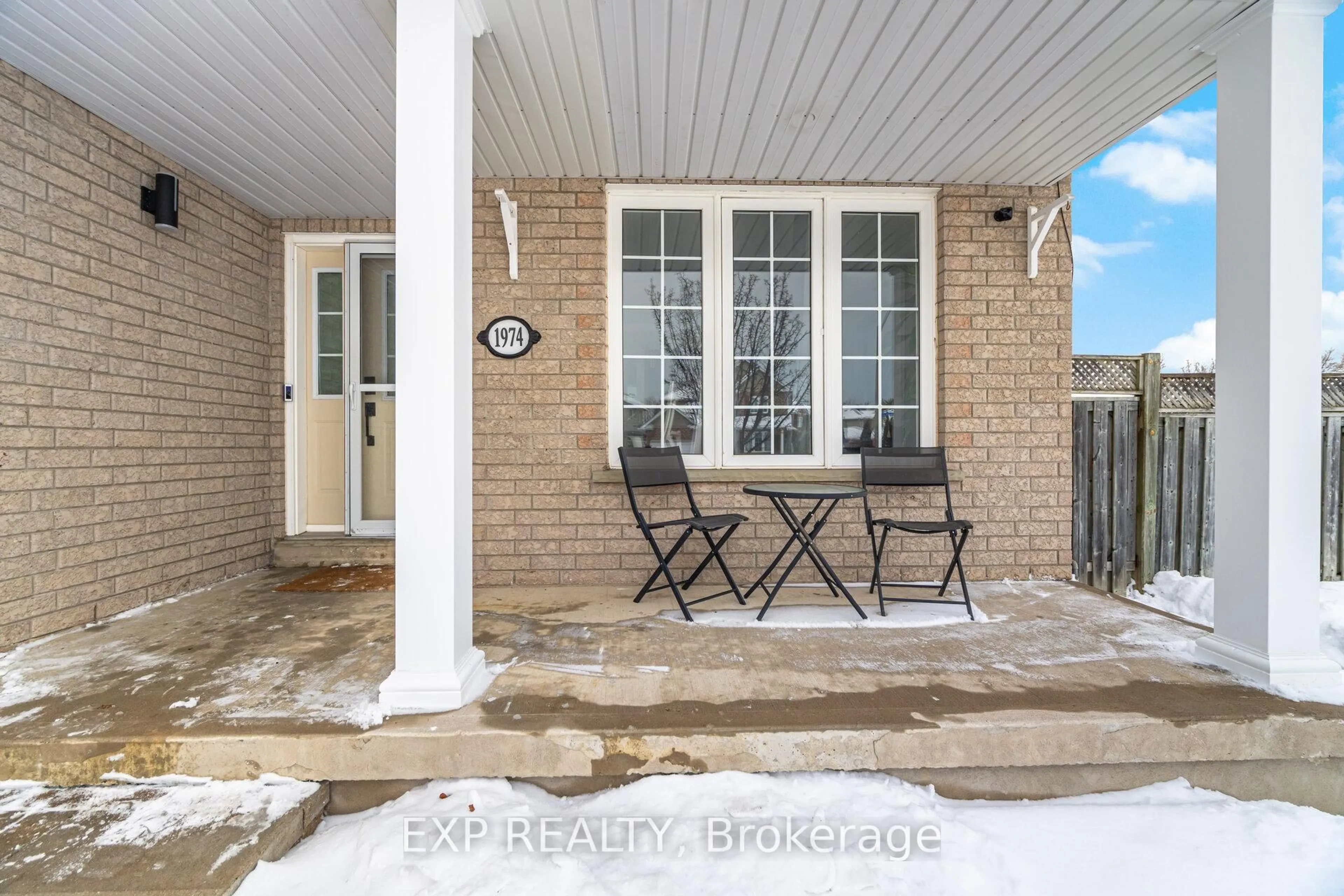 Patio, street for 1974 Dalhousie Cres, Oshawa Ontario L1G 8C3