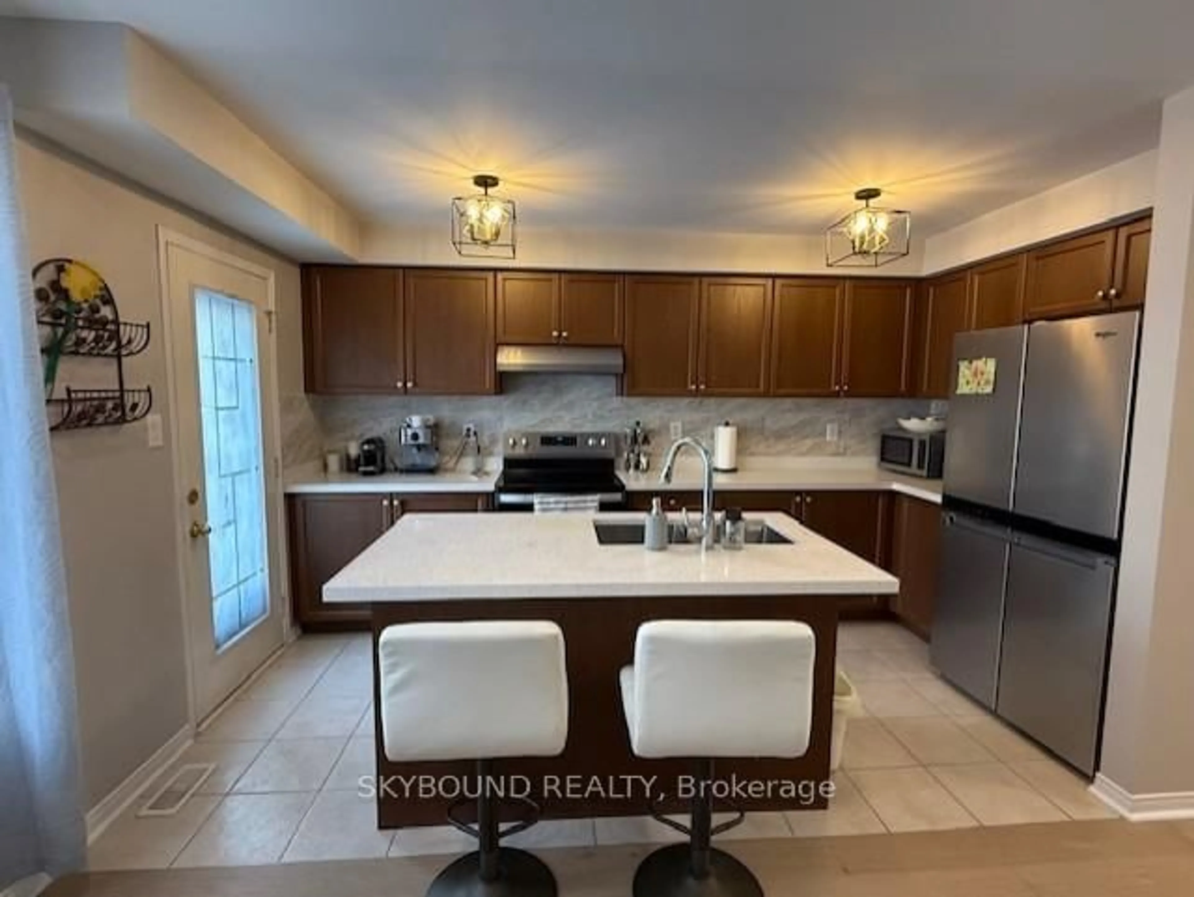 Open concept kitchen, ceramic/tile floor for 35 Lloydminster Ave, Ajax Ontario L1Z 0N8