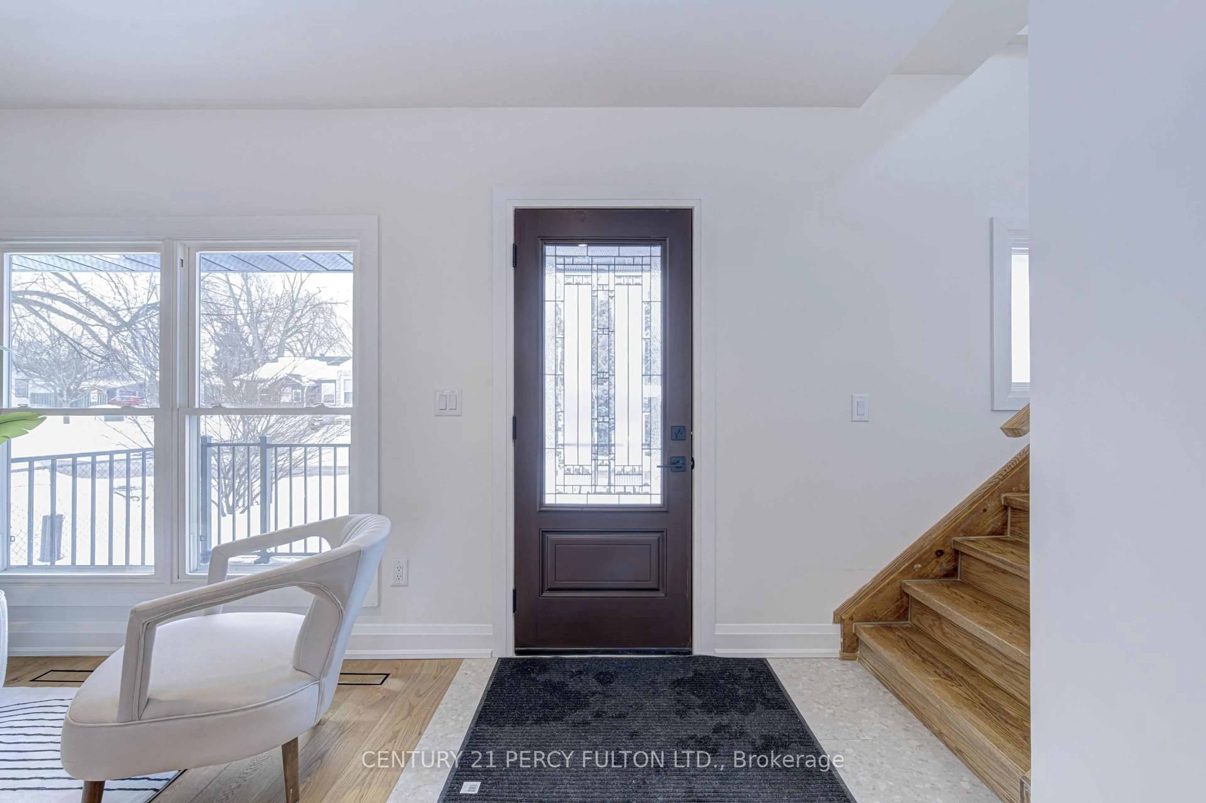 Indoor entryway for 21 Nelson Ave, Ajax Ontario L1S 1Z6
