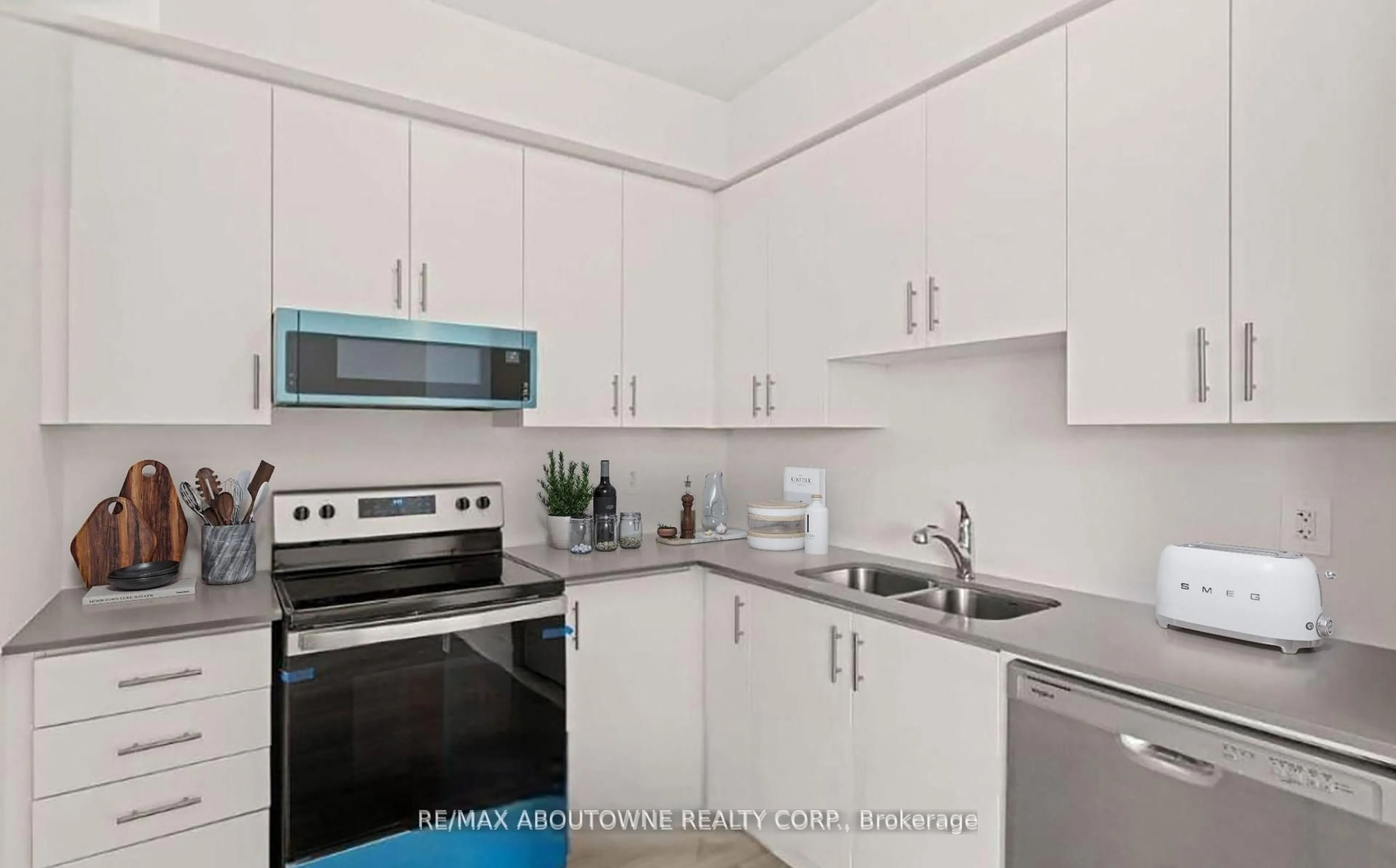 Standard kitchen, unknown for 1695 Dersan St #220, Pickering Ontario L1V 2P8