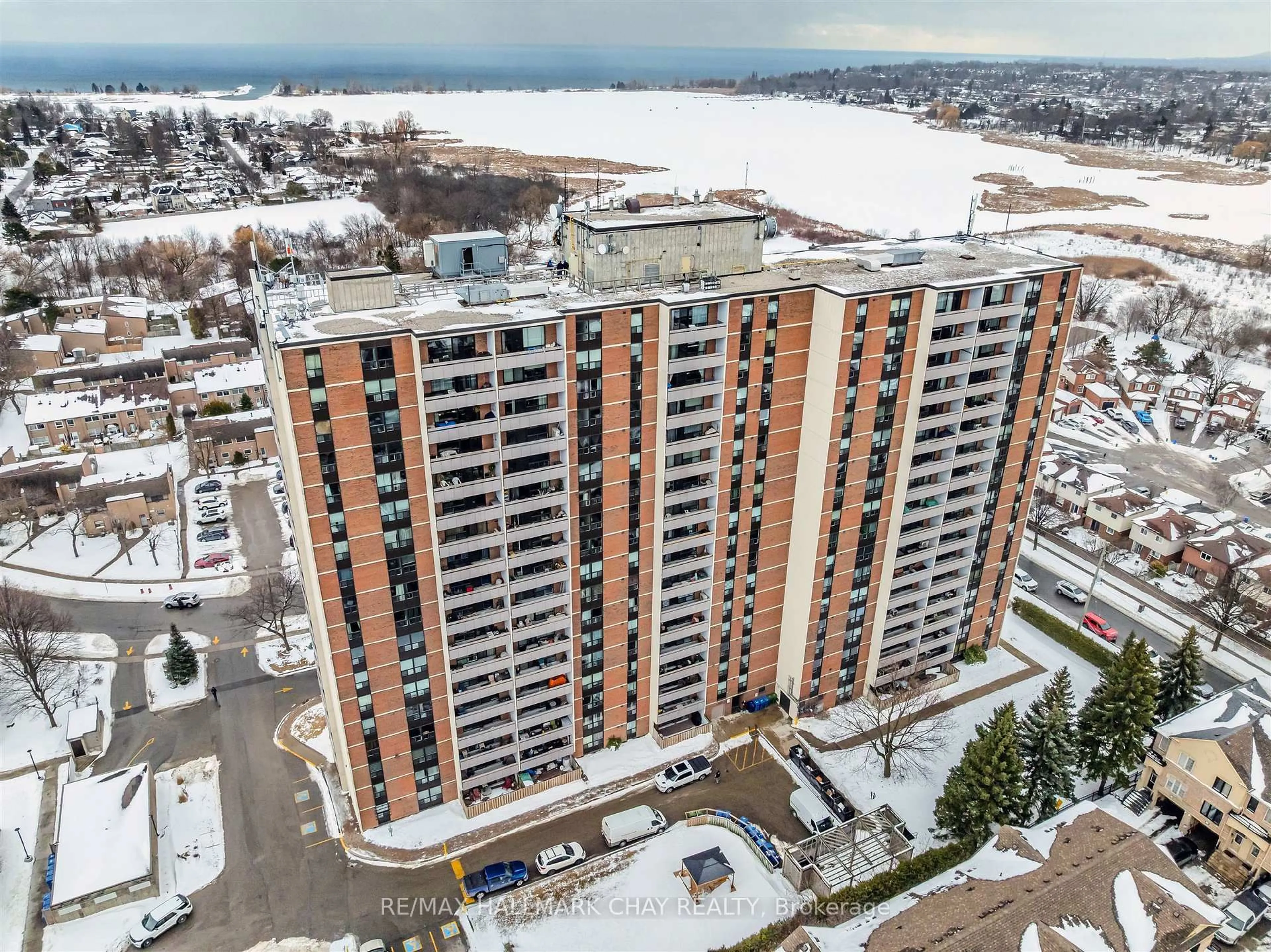 A pic from outside/outdoor area/front of a property/back of a property/a pic from drone, unknown for 1210 Radom St #208, Pickering Ontario L1W 2Z3