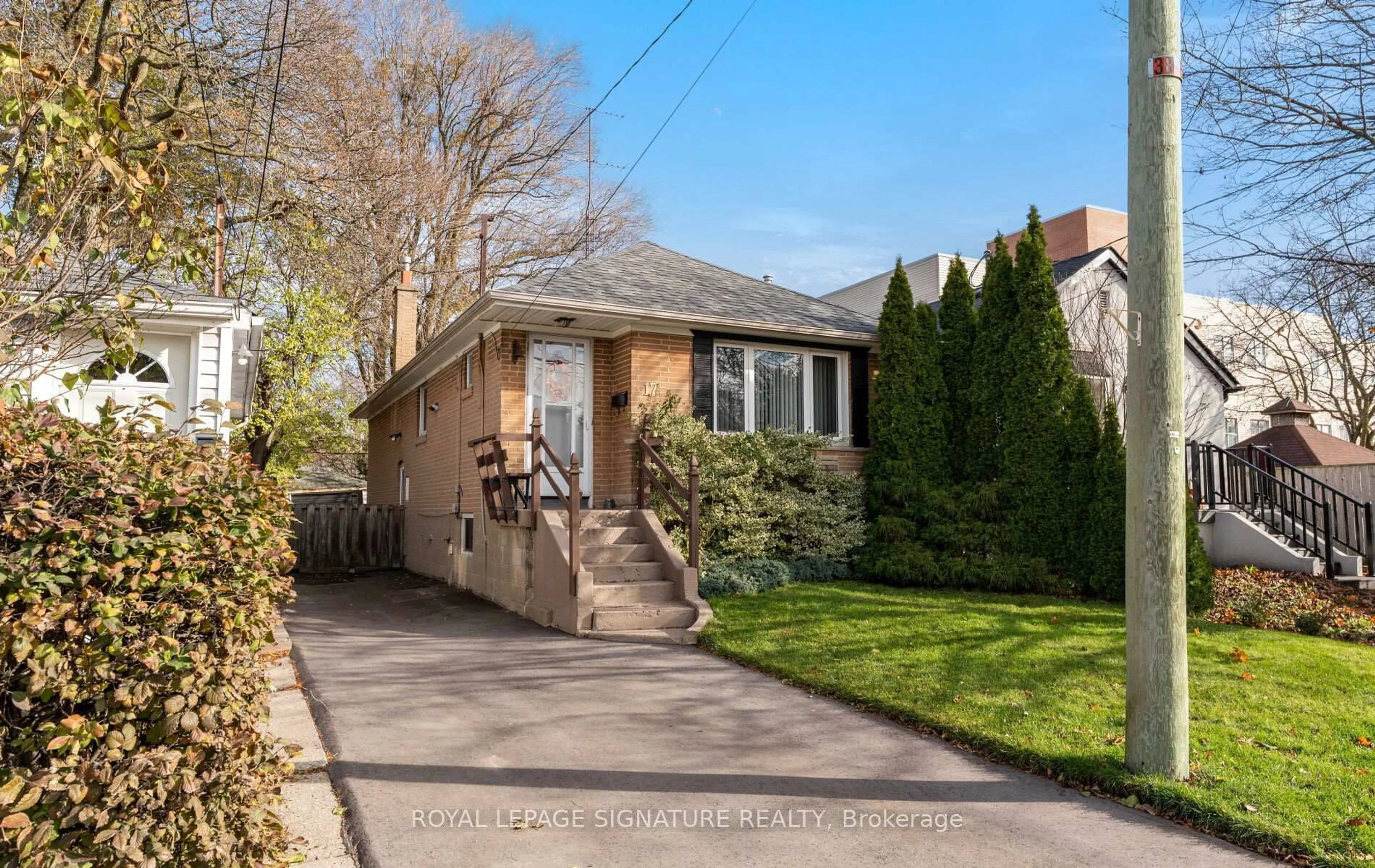 Home with brick exterior material, street for 17 Vanbrugh Ave, Toronto Ontario M1N 3S8