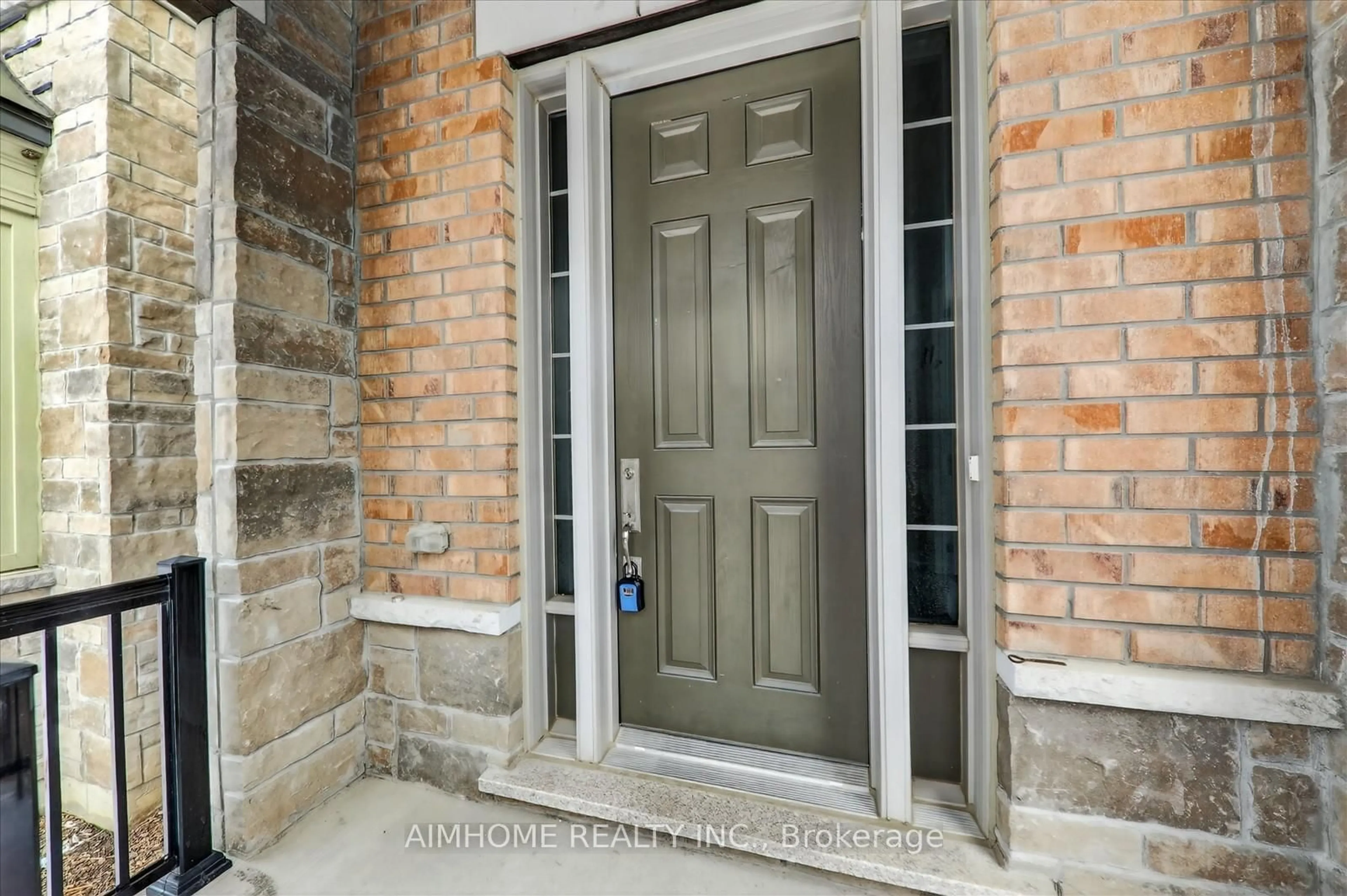 Indoor entryway for 94 Brabin Circ, Whitby Ontario L1P 0C1