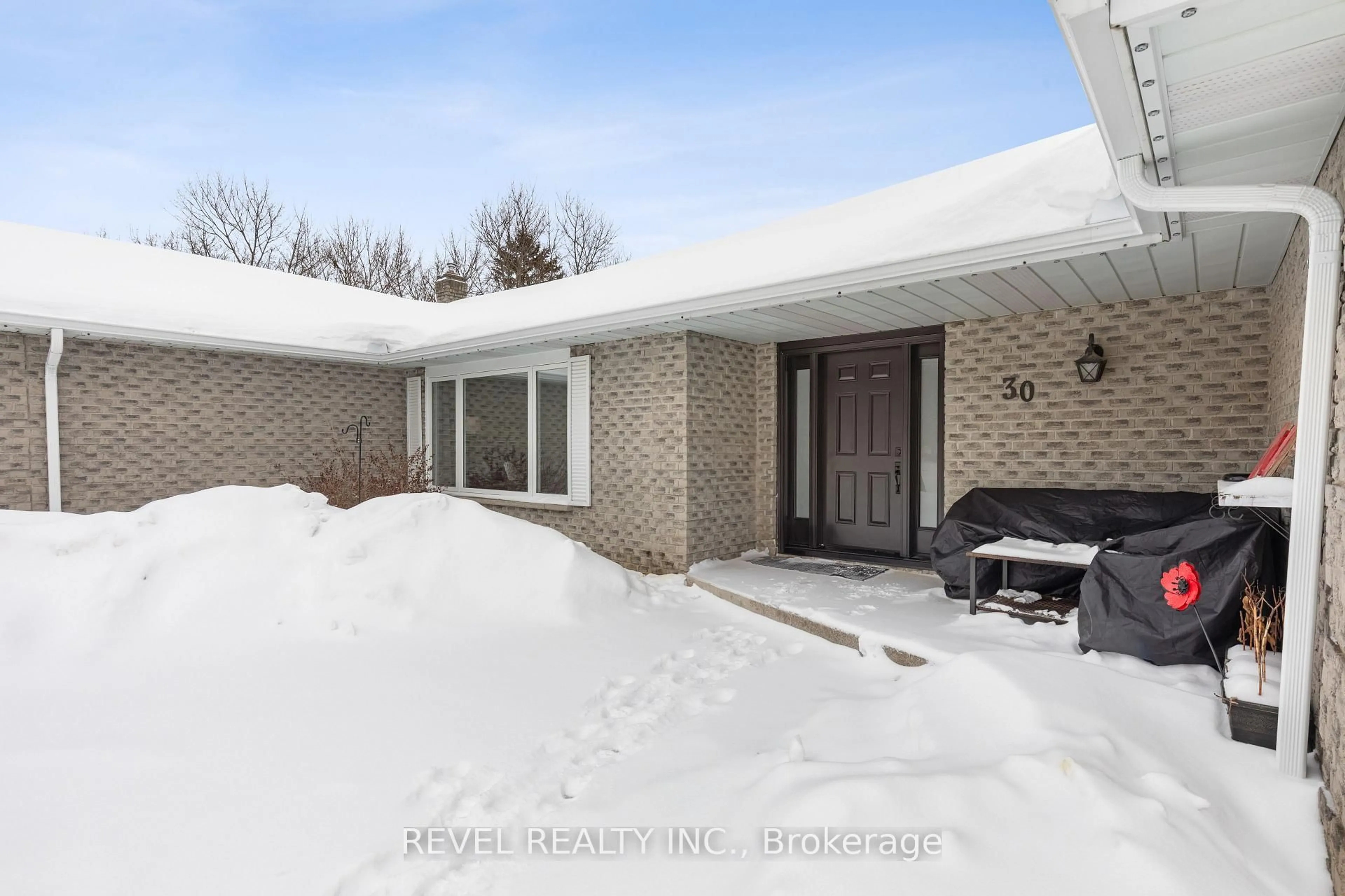 Unknown for 30 Castle Harbour Dr, Scugog Ontario L9L 1P5