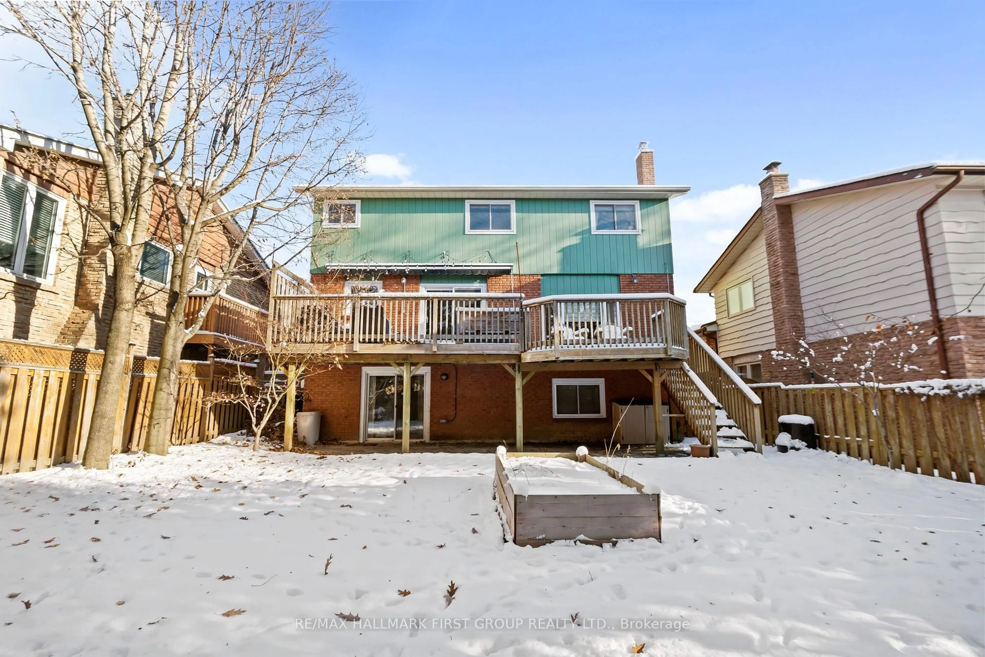 Patio, unknown for 1742 Ada Crt, Pickering Ontario L1V 2Z1