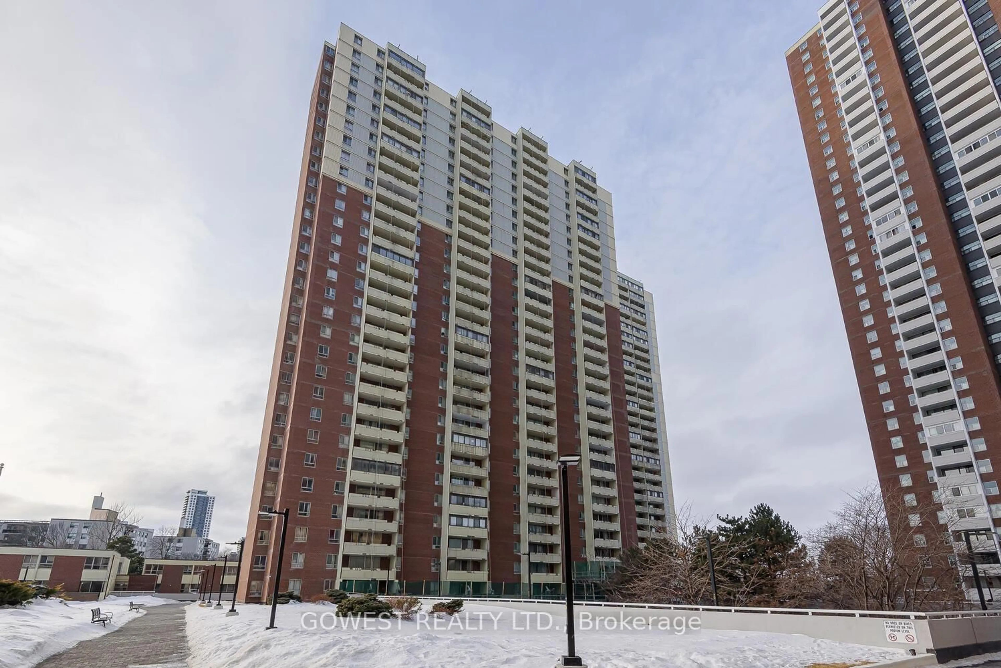 Unknown for 1 Massey Sq #1006, Toronto Ontario M4C 5L4