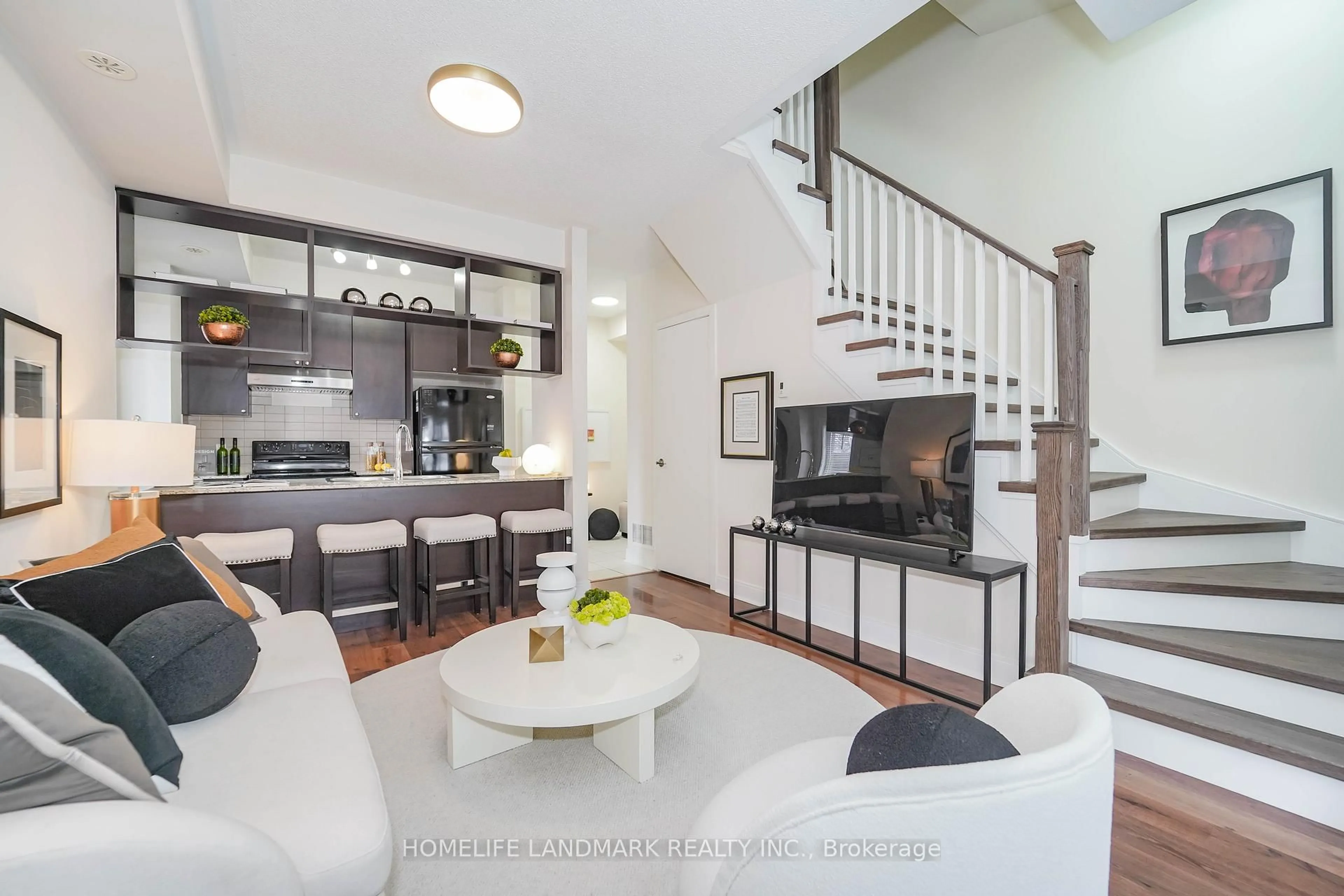 Open concept kitchen, unknown for 315 Village Green Sq #Th47, Toronto Ontario M1S 0L2