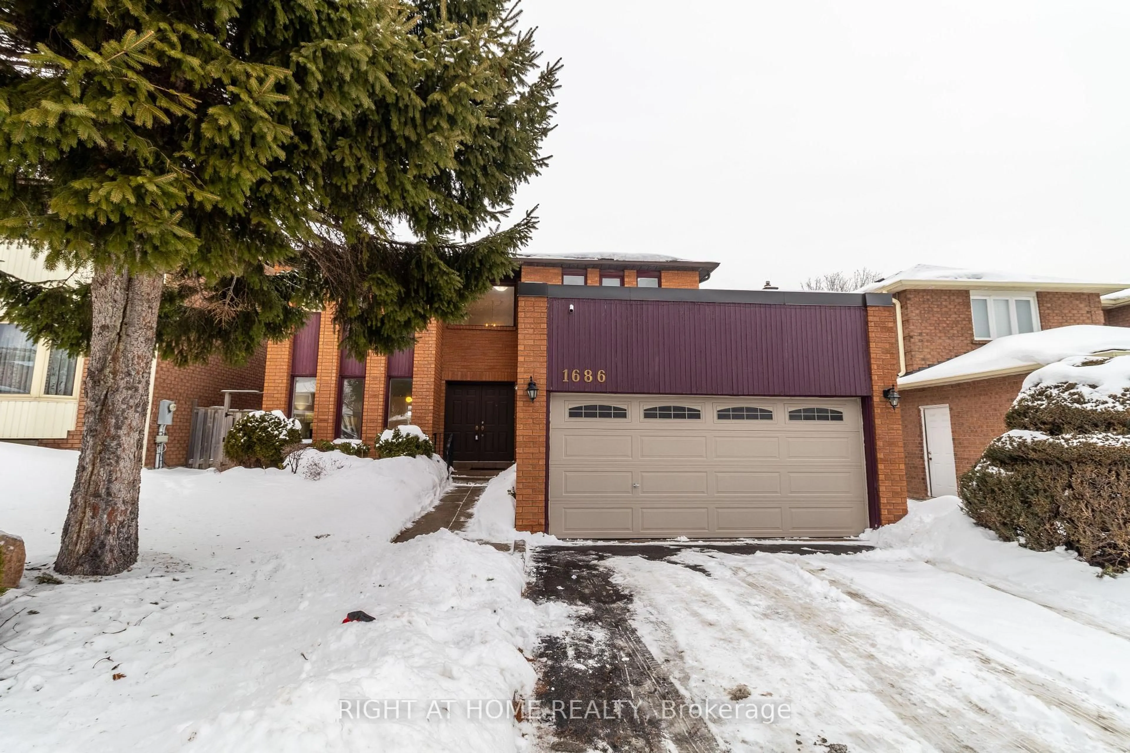 Unknown for 1686 Major Oaks Rd, Pickering Ontario L1X 1X1