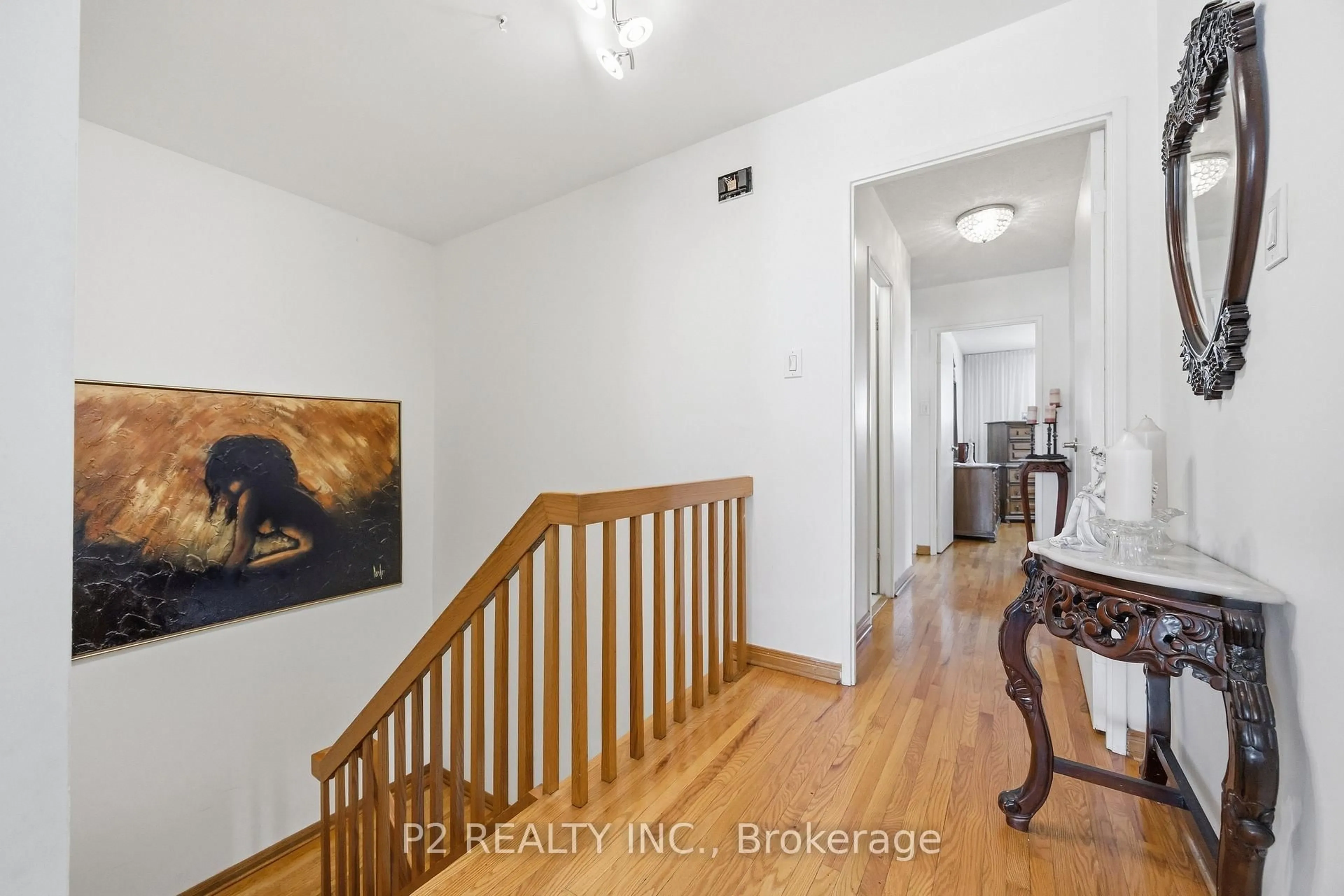Indoor foyer for 88 Hildenboro Sq, Toronto Ontario M1W 1Y3