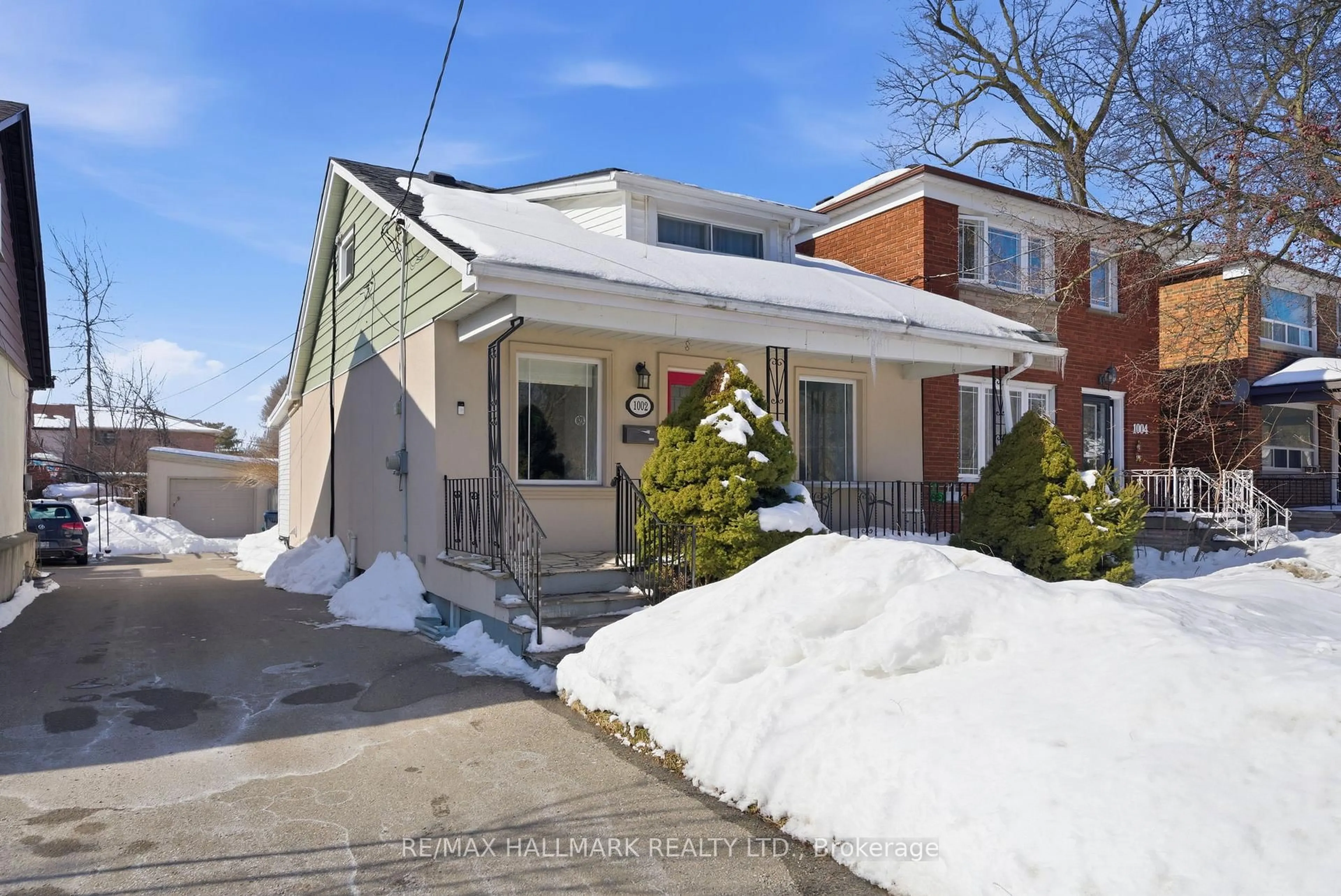 Unknown for 1002 Victoria Park Ave, Toronto Ontario M4B 2J6