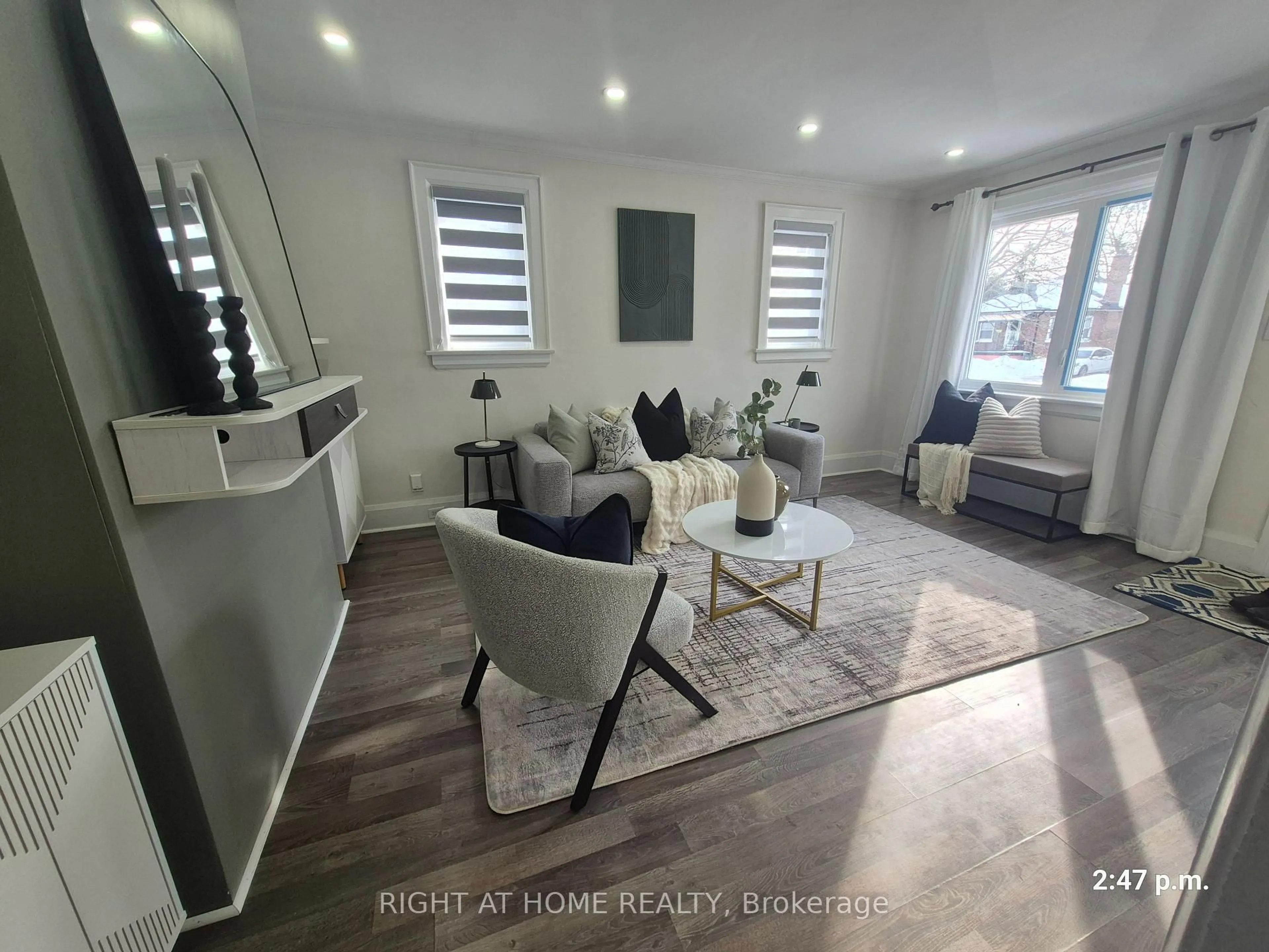 Living room with furniture, unknown for 91 Patricia Ave, Oshawa Ontario L1G 5X7