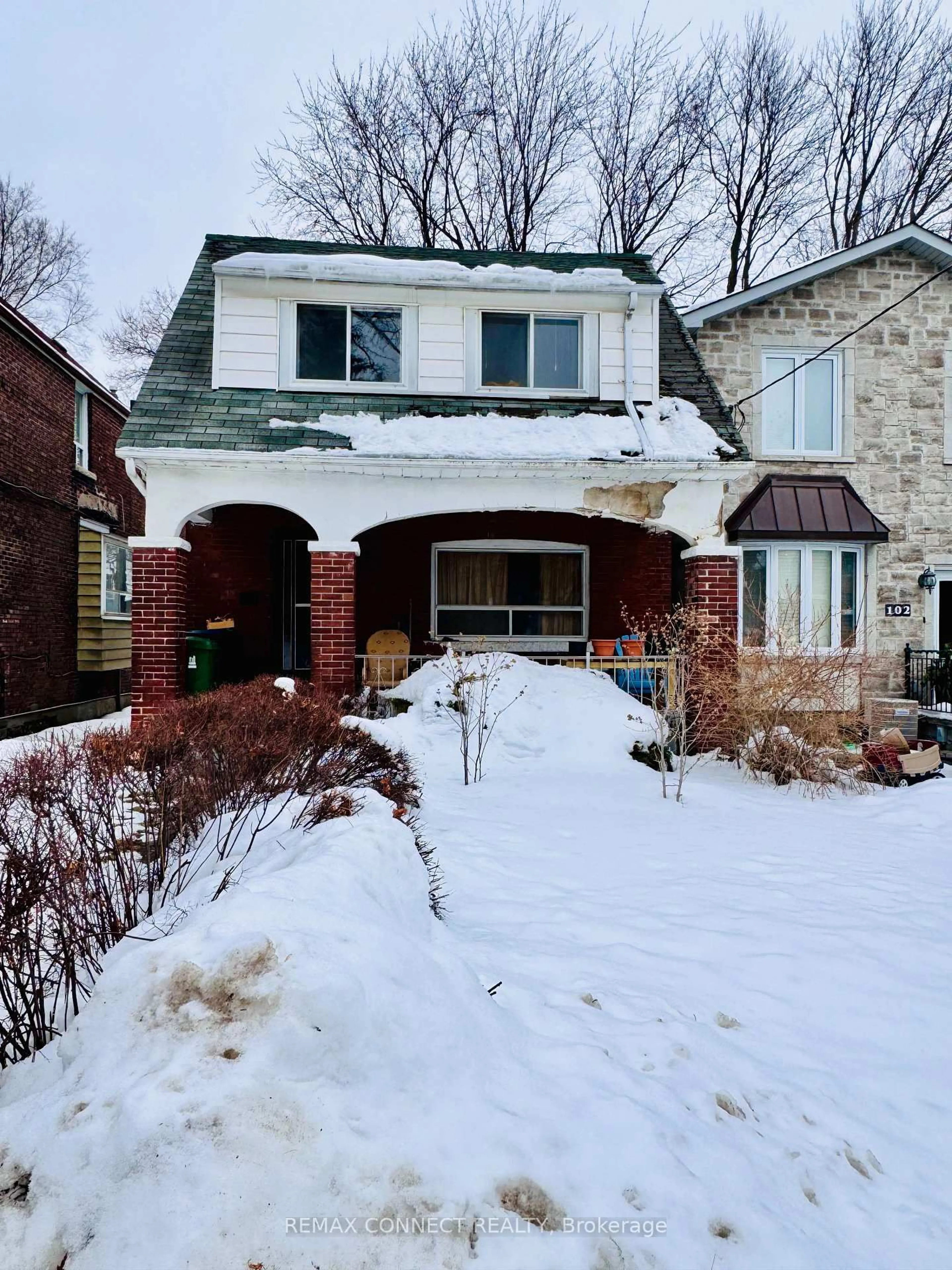 Home with brick exterior material, street for 100 Dunkirk Rd, Toronto Ontario M4C 2M6