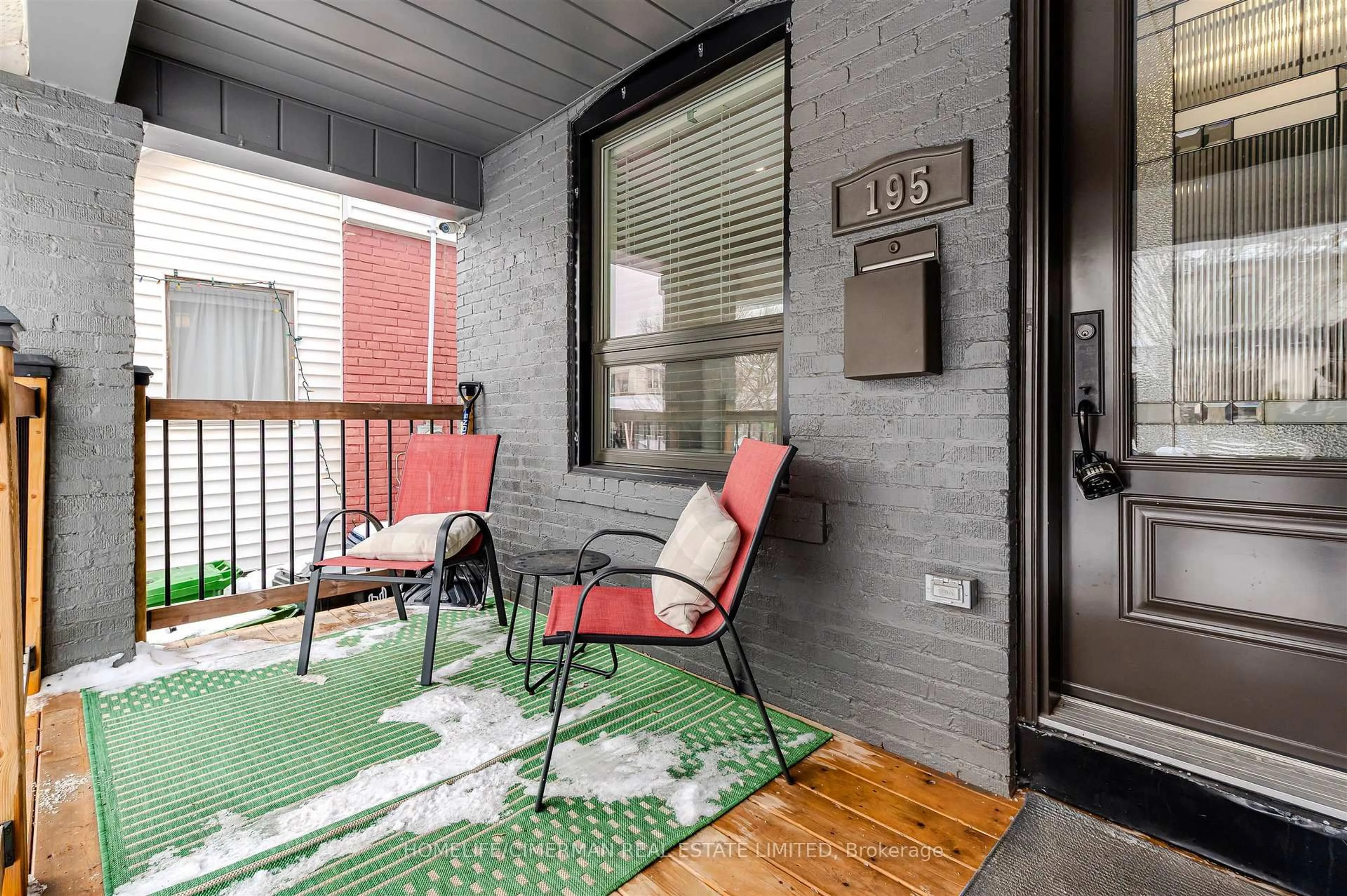 Patio, street for 195 Torrens Ave, Toronto Ontario M4J 2P6