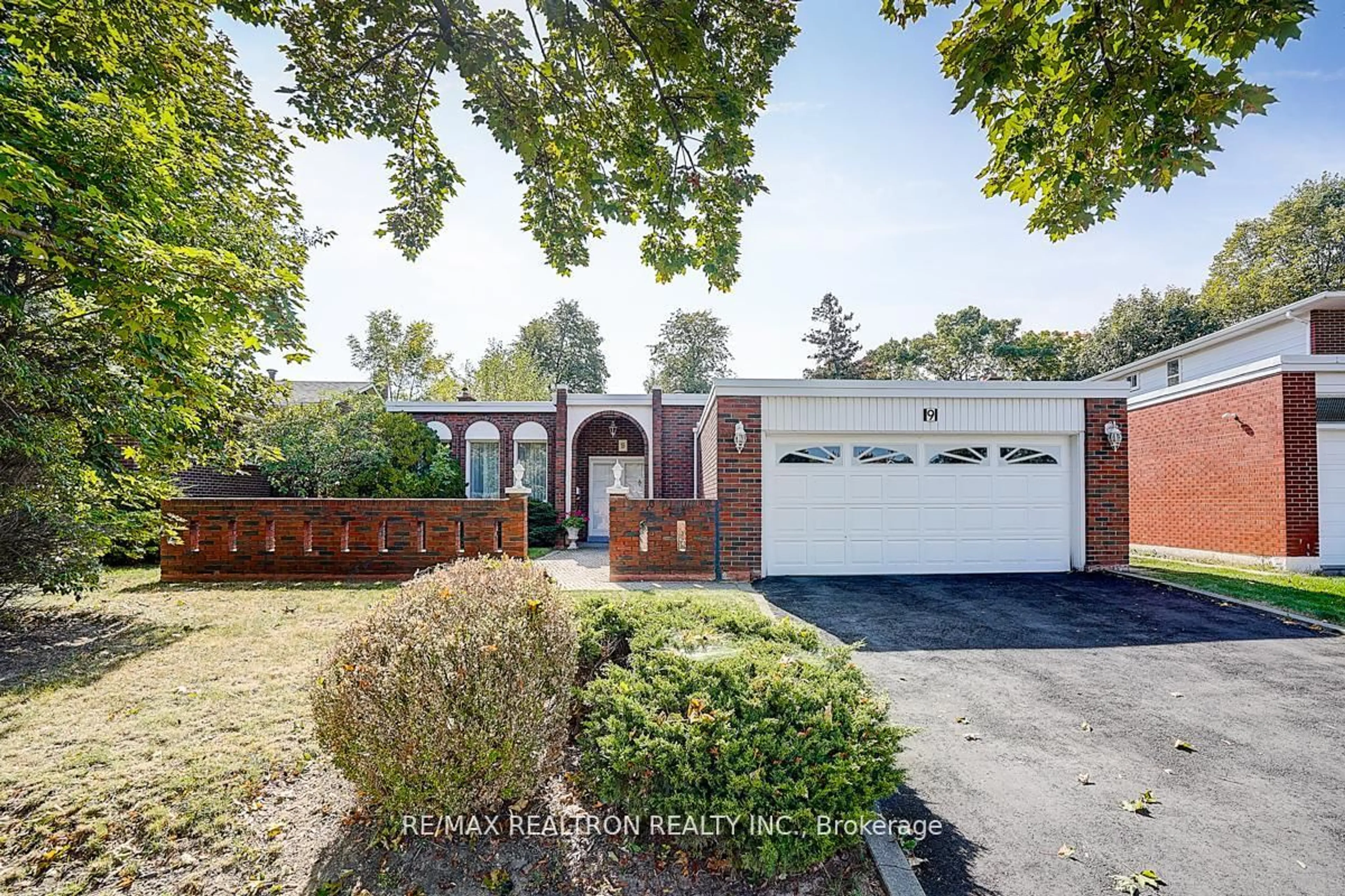 Home with brick exterior material, street for 9 Eastlea Cres, Toronto Ontario M1T 3A5