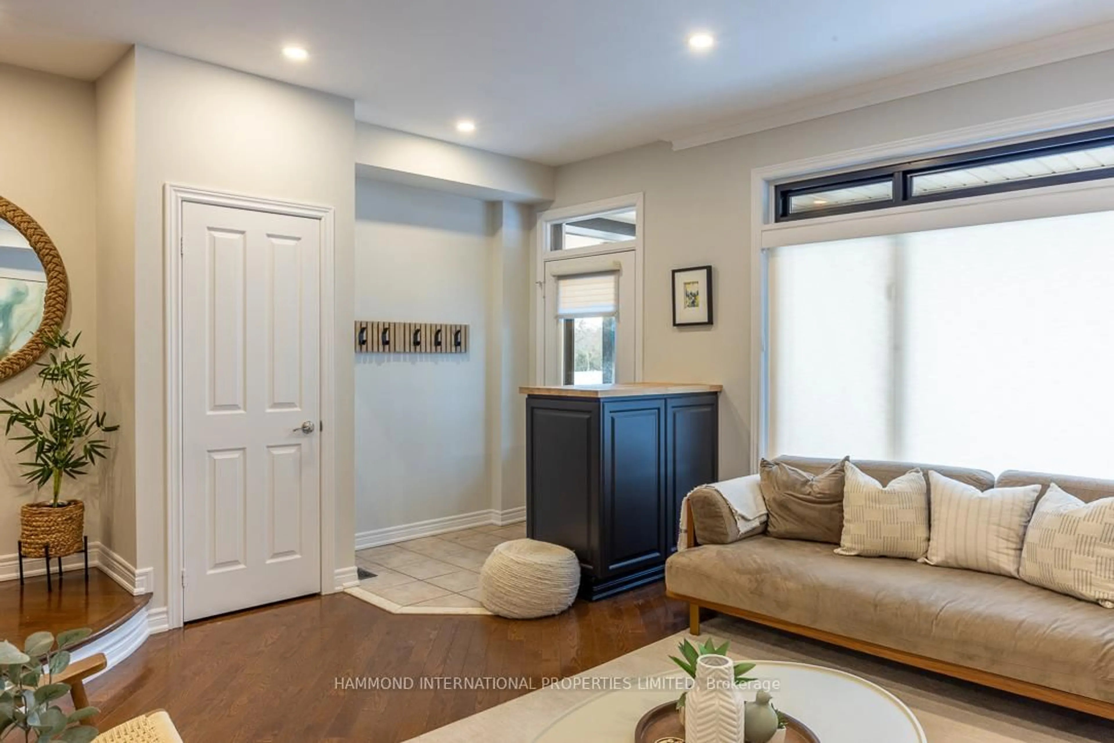 Indoor entryway for 85 Northern Dancer Blvd, Toronto Ontario M4L 3Z8