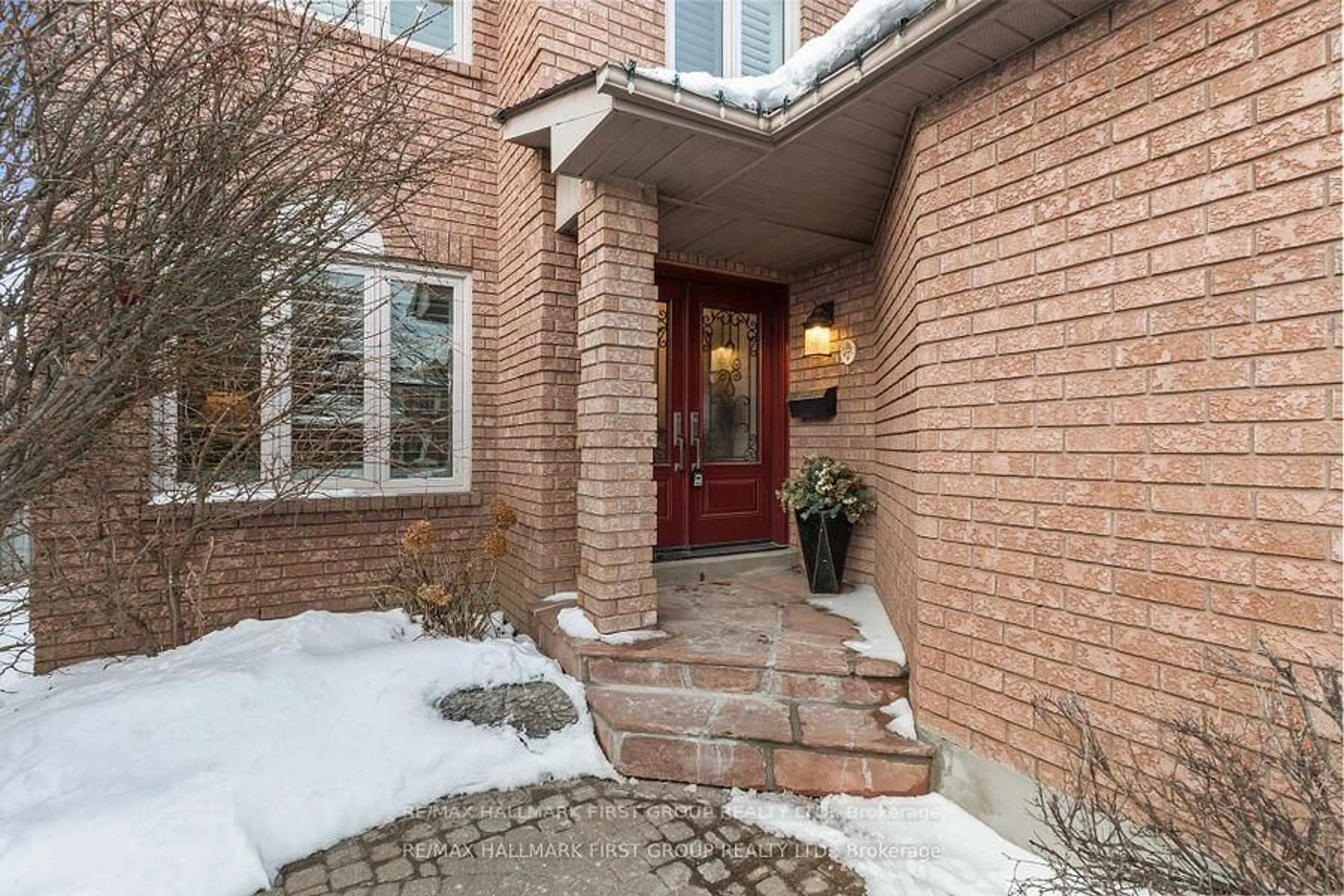 Home with brick exterior material, street for 4 Winterberry Dr, Whitby Ontario L1R 1Z2