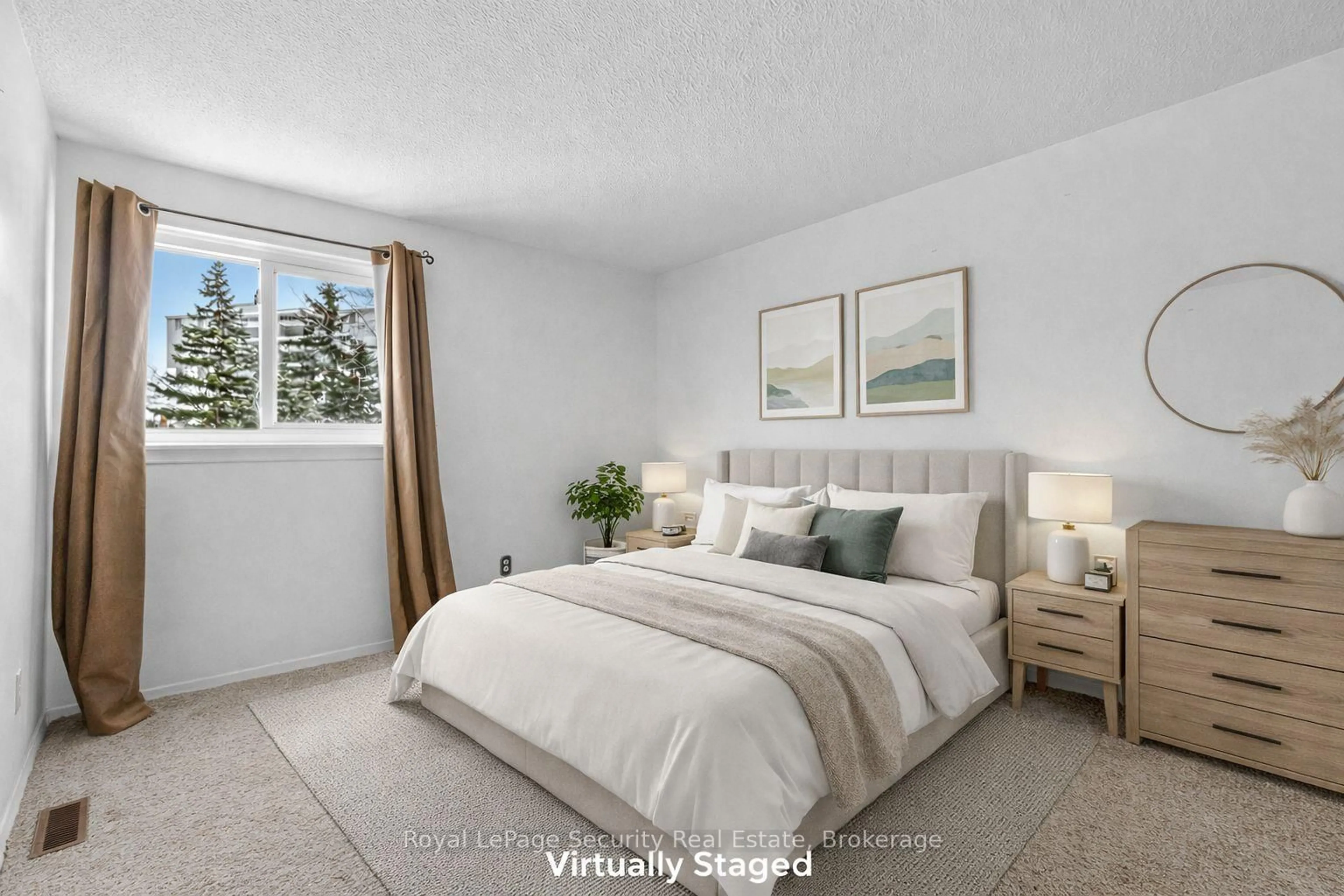 Bedroom with bed, unknown for 1331 Mary St #12, Oshawa Ontario L1G 6Z2