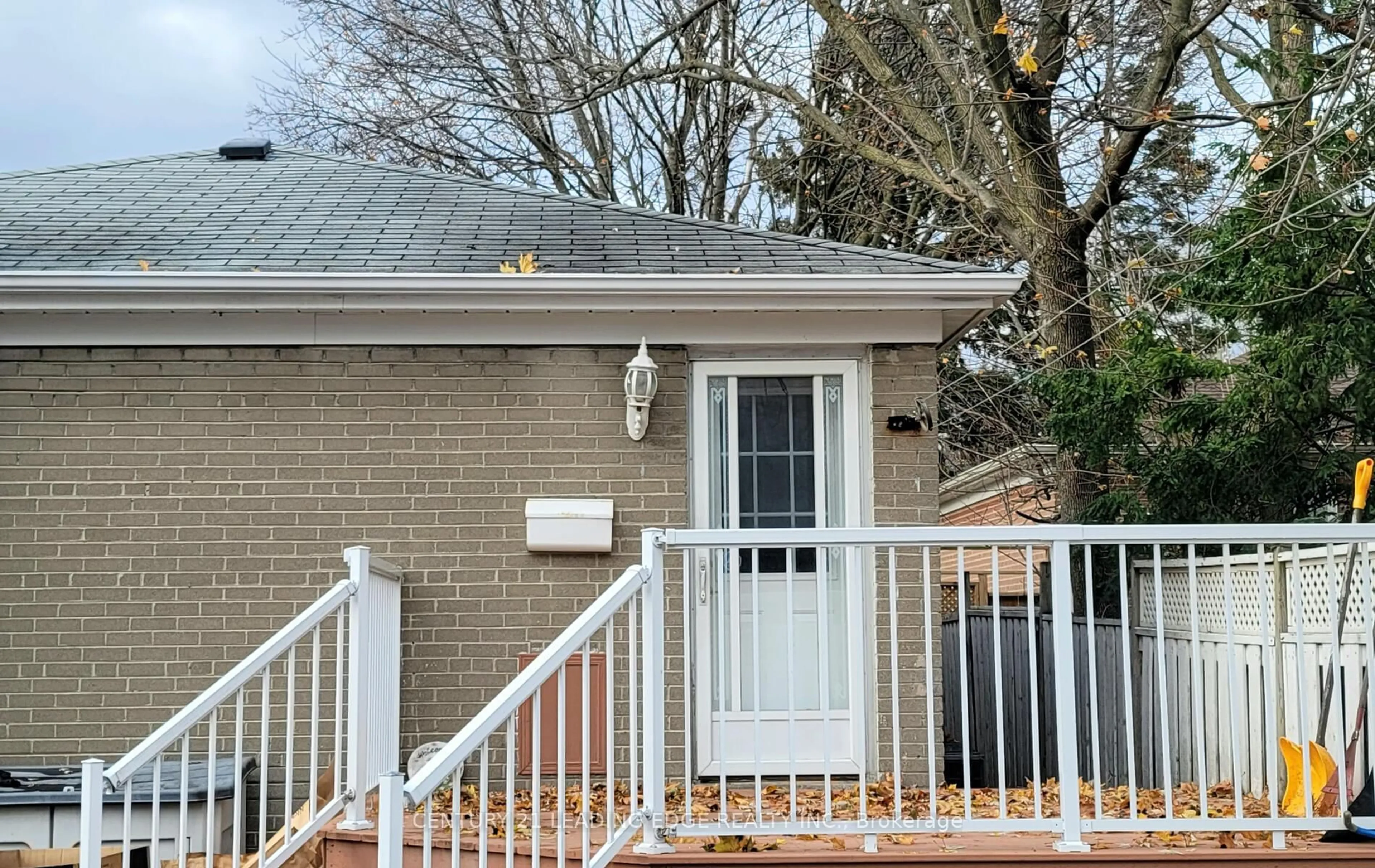 Home with vinyl exterior material, street for 11 Hiley Ave, Ajax Ontario L1S 6H3