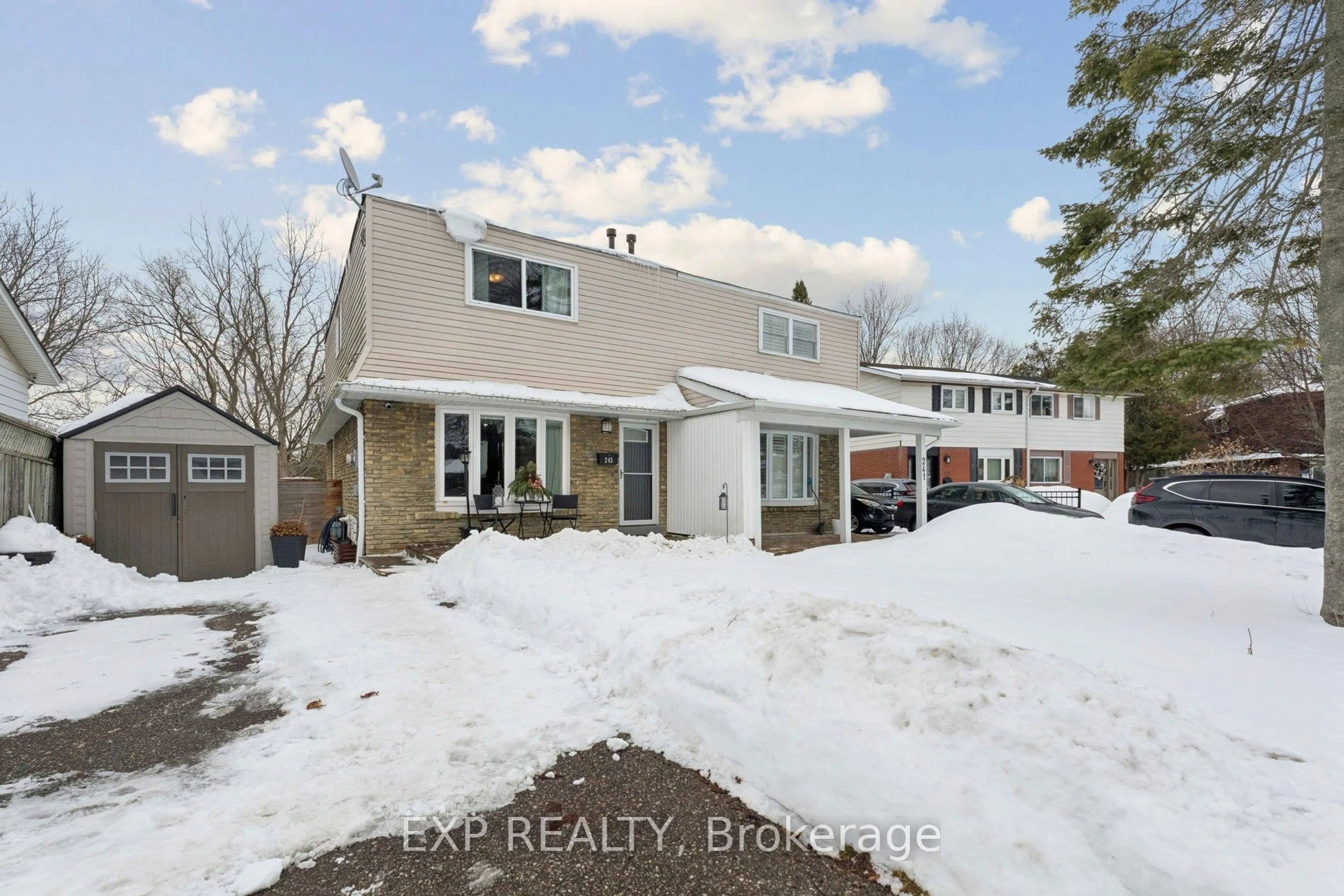 A pic from outside/outdoor area/front of a property/back of a property/a pic from drone, street for 243 Coventry Crt, Oshawa Ontario L1G 6H4