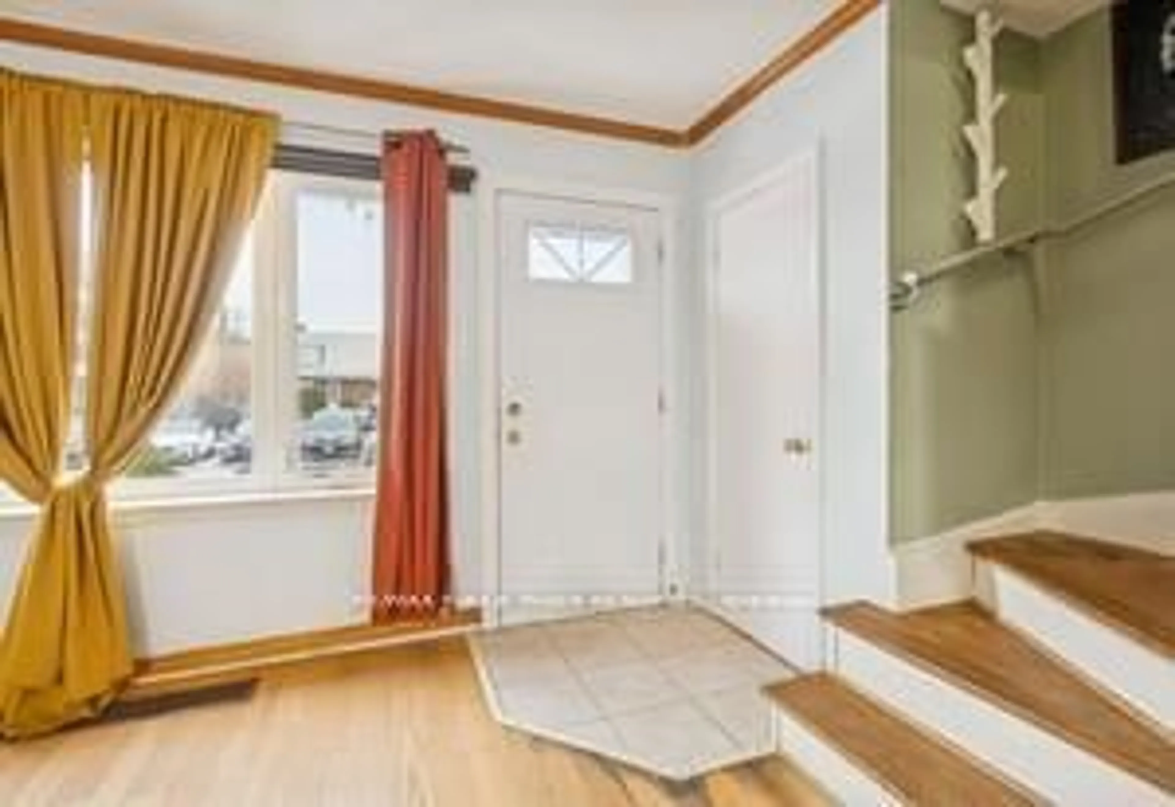 Indoor entryway for 740 Kennedy Rd #49, Toronto Ontario M1K 2C5