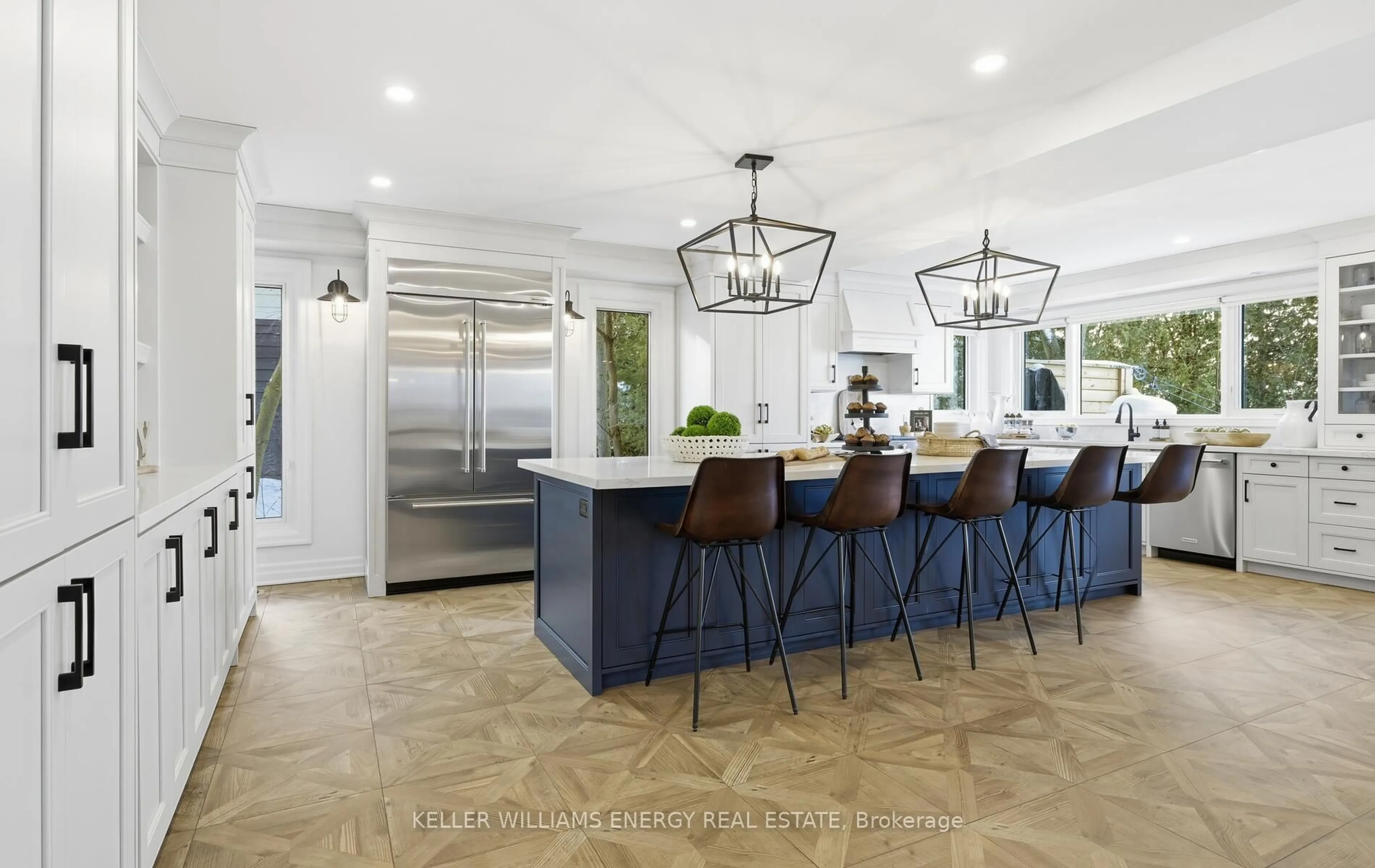 Open concept kitchen, ceramic/tile floor for 12 Pettet Dr, Scugog Ontario L9L 1B4