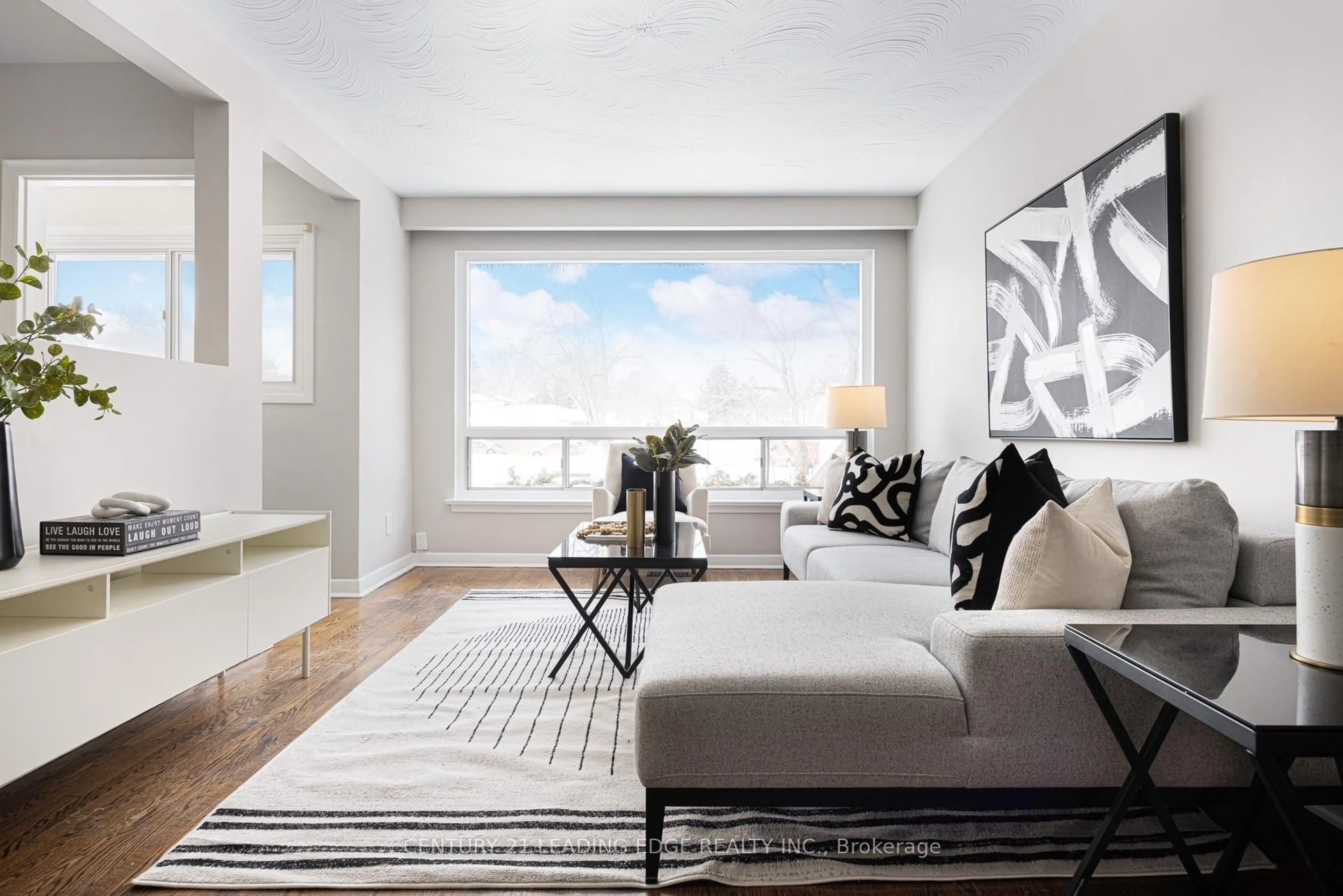 Living room with furniture, unknown for 79 TIVOLI Crt, Toronto Ontario M1E 2A6