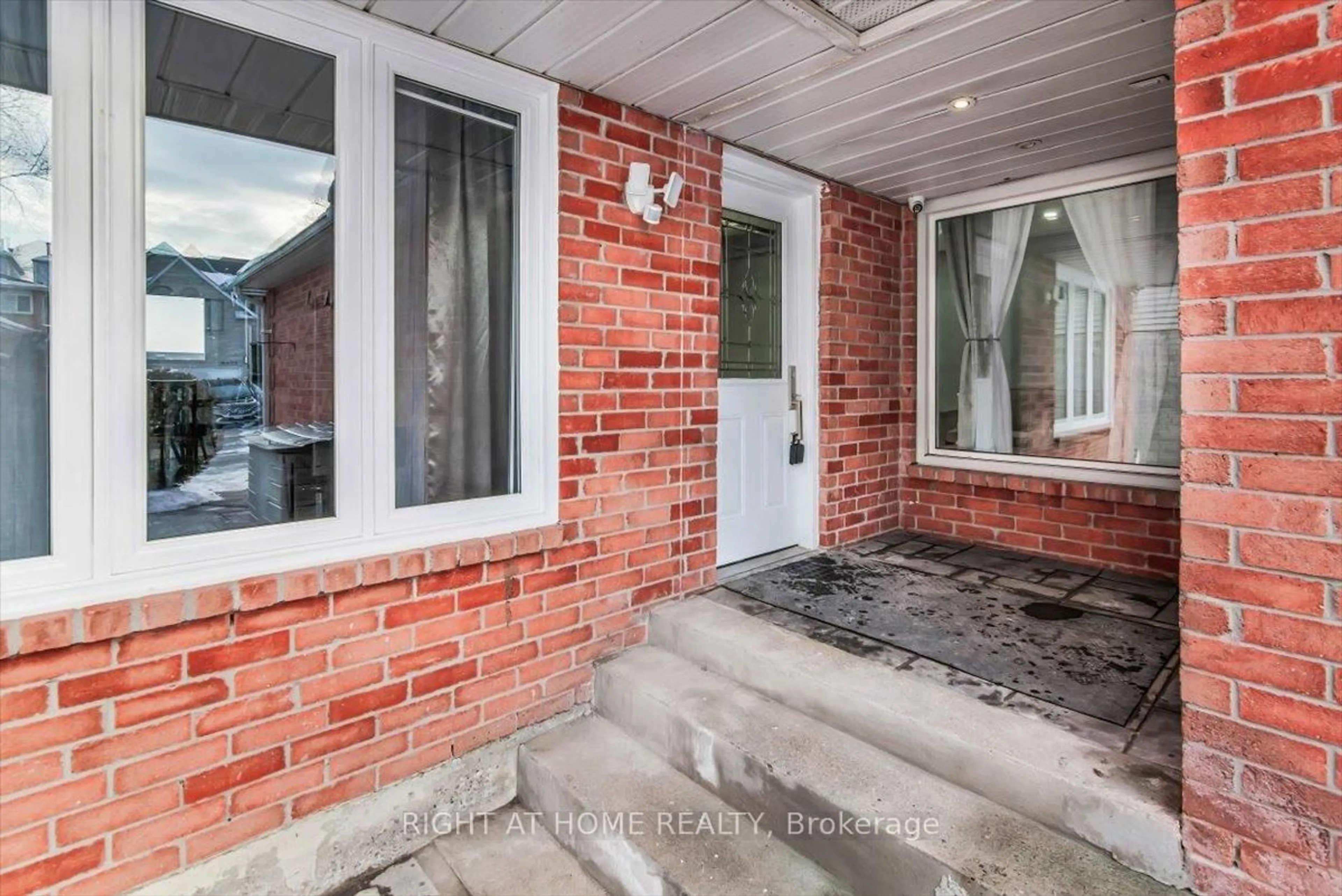 Home with brick exterior material, street for 2297 Chapman Crt, Pickering Ontario L1X 2E5